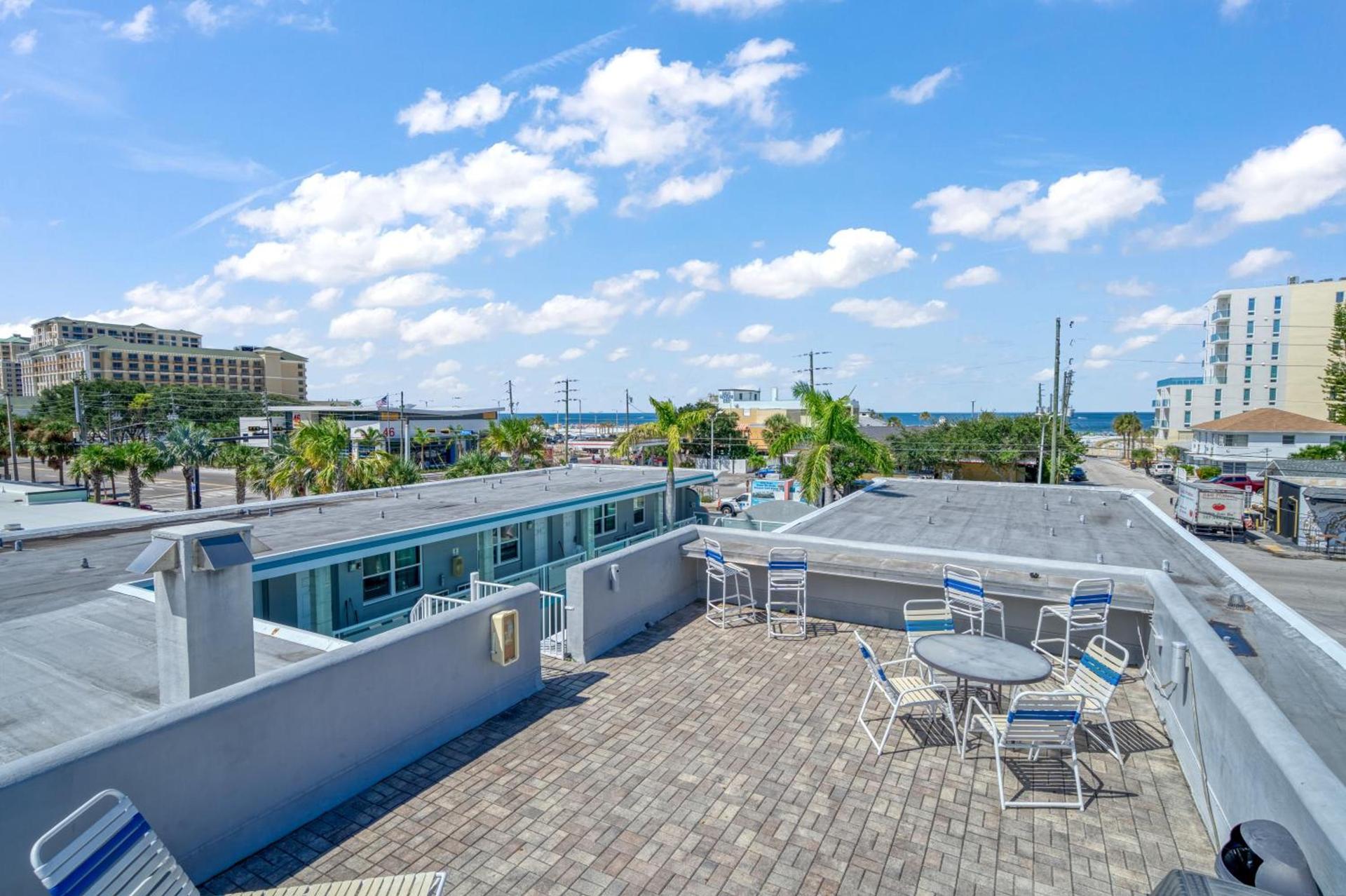 Camelot Beach Suites photo 6