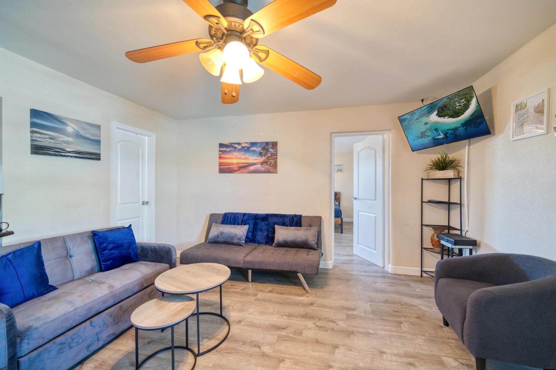 Camelot Beach Suites photo 7