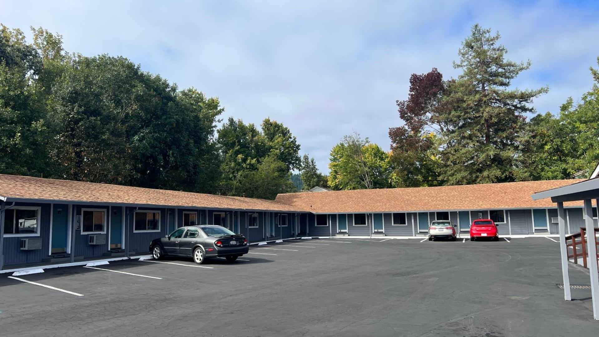 Pine Cone Motel photo 19