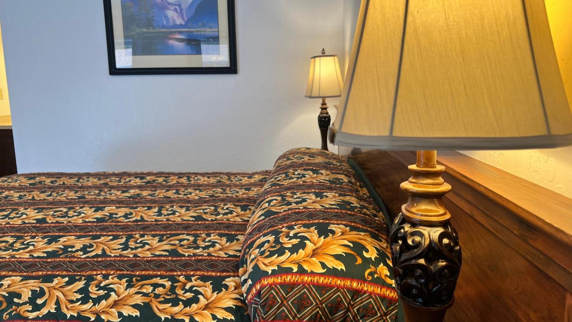 Pine Cone Motel photo 21