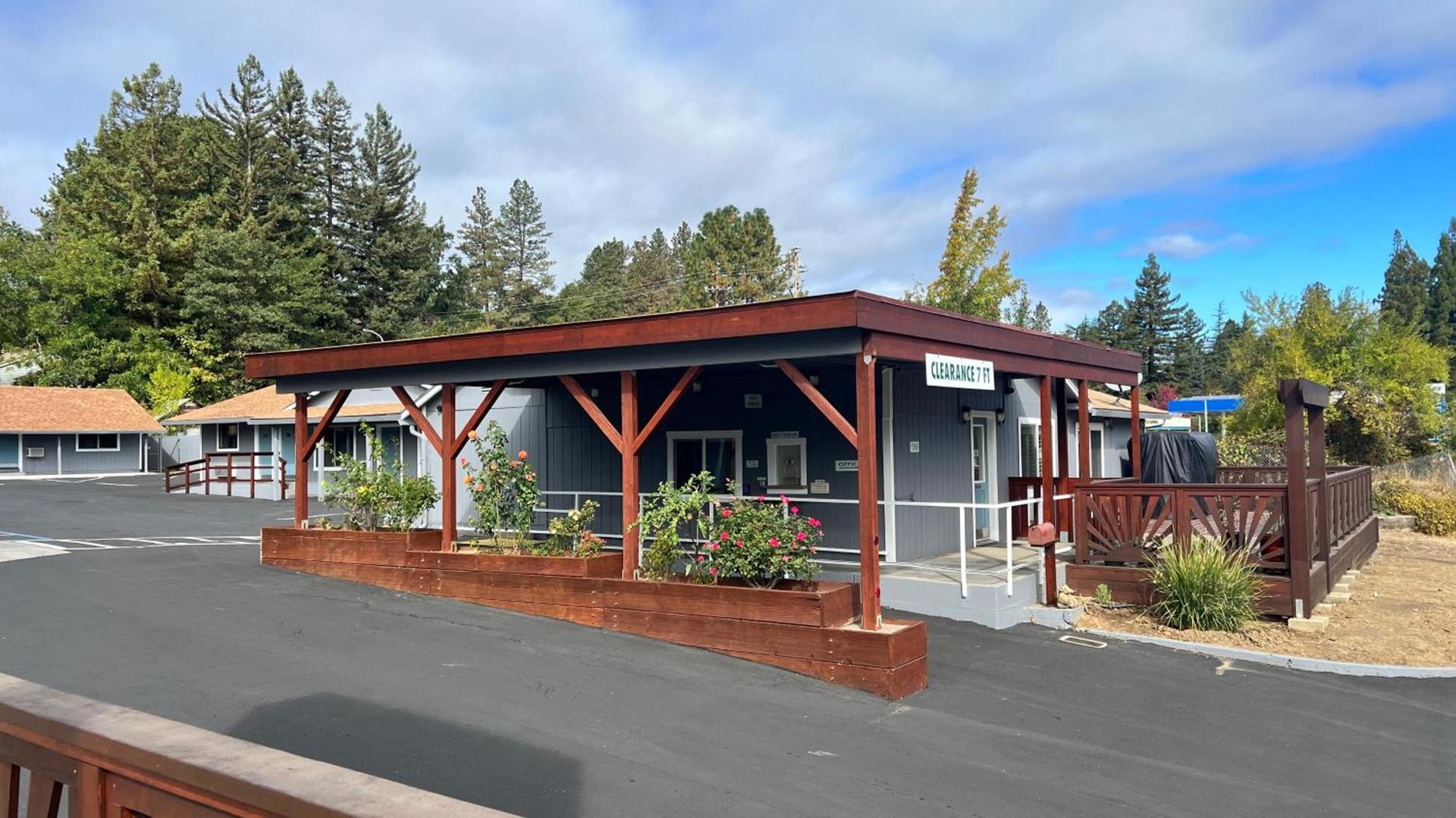 Pine Cone Motel photo 4