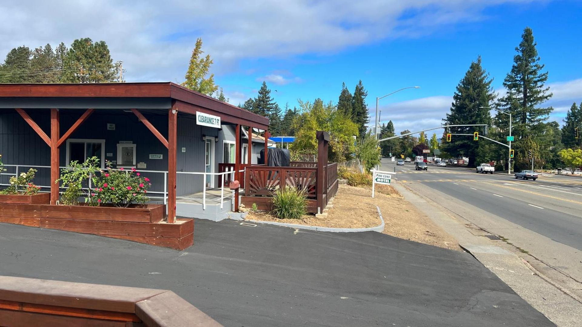 Pine Cone Motel photo 8