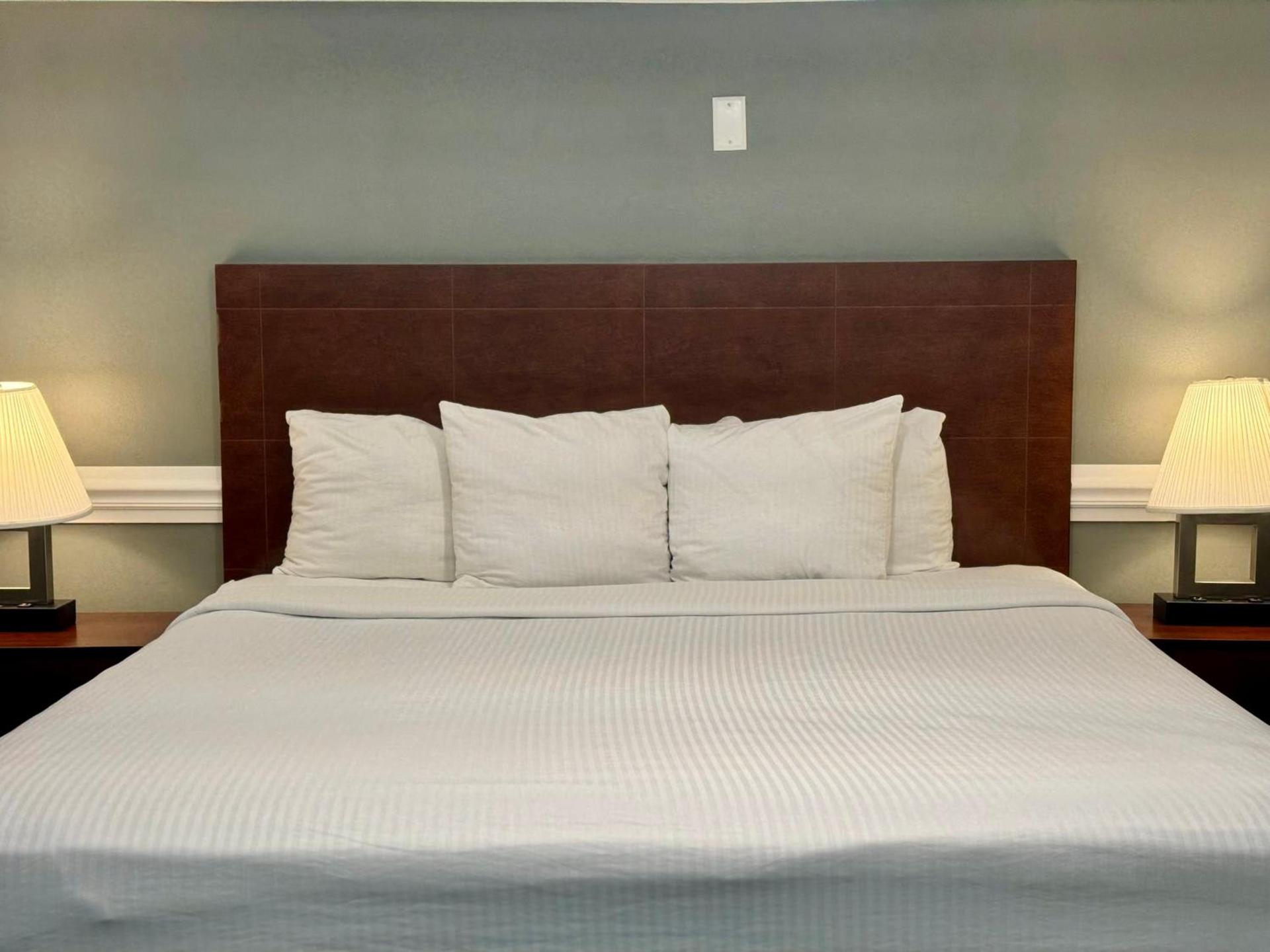 Best Western Executive Inn Kenosha - Pleasant Prairie photo 50