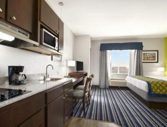 Hawthorn Extended Stay by Wyndham Midland photo 7