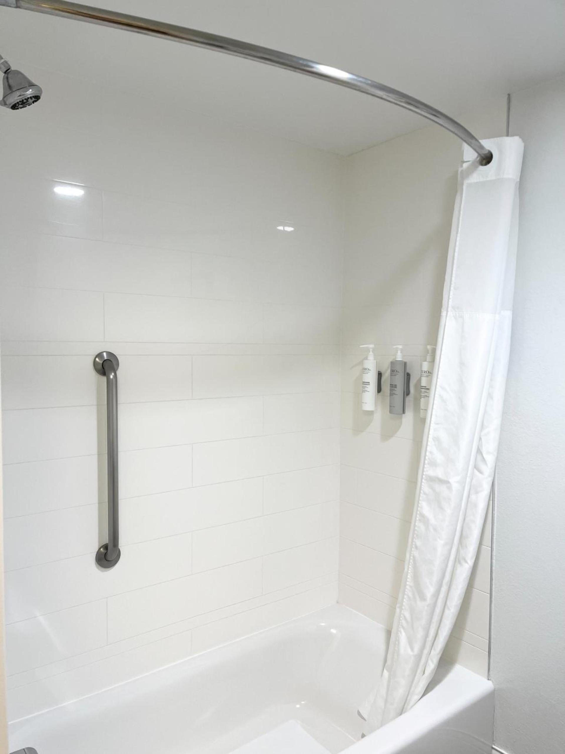Hampton Inn Channel Islands Harbor photo 42