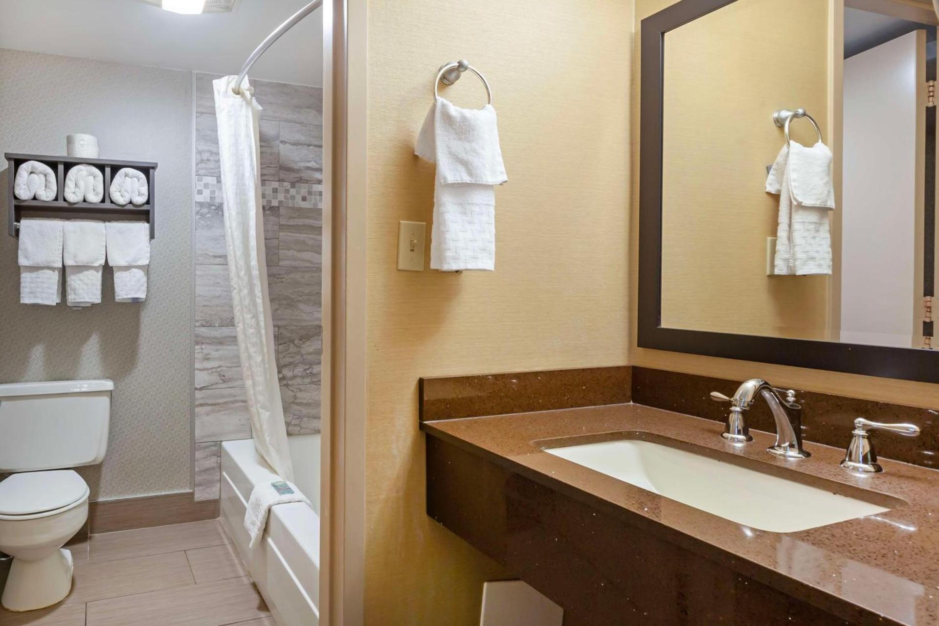 Best Western Summit Inn photo 41