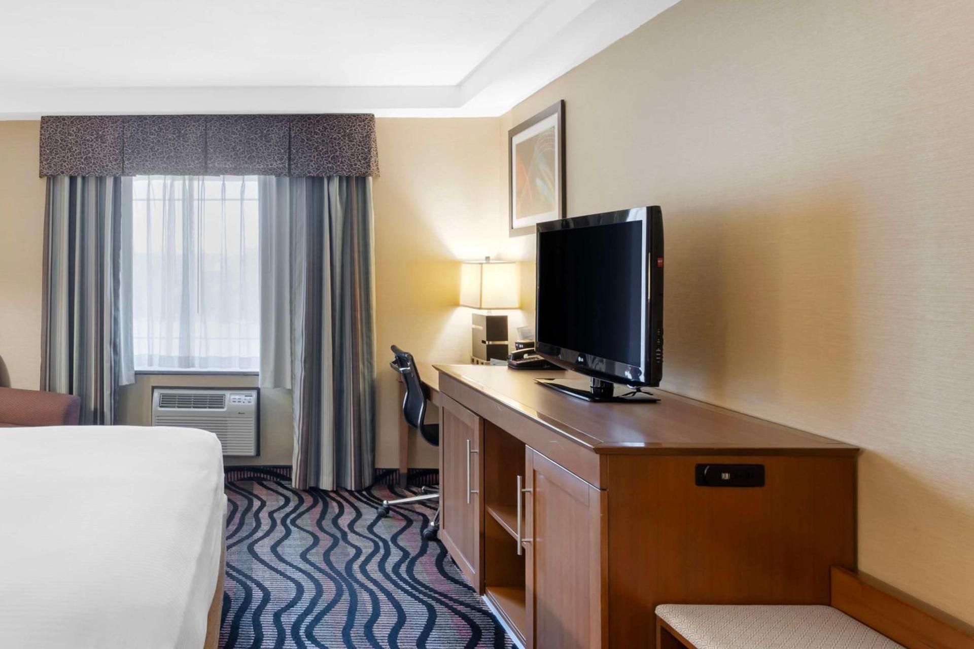 Best Western Summit Inn photo 19