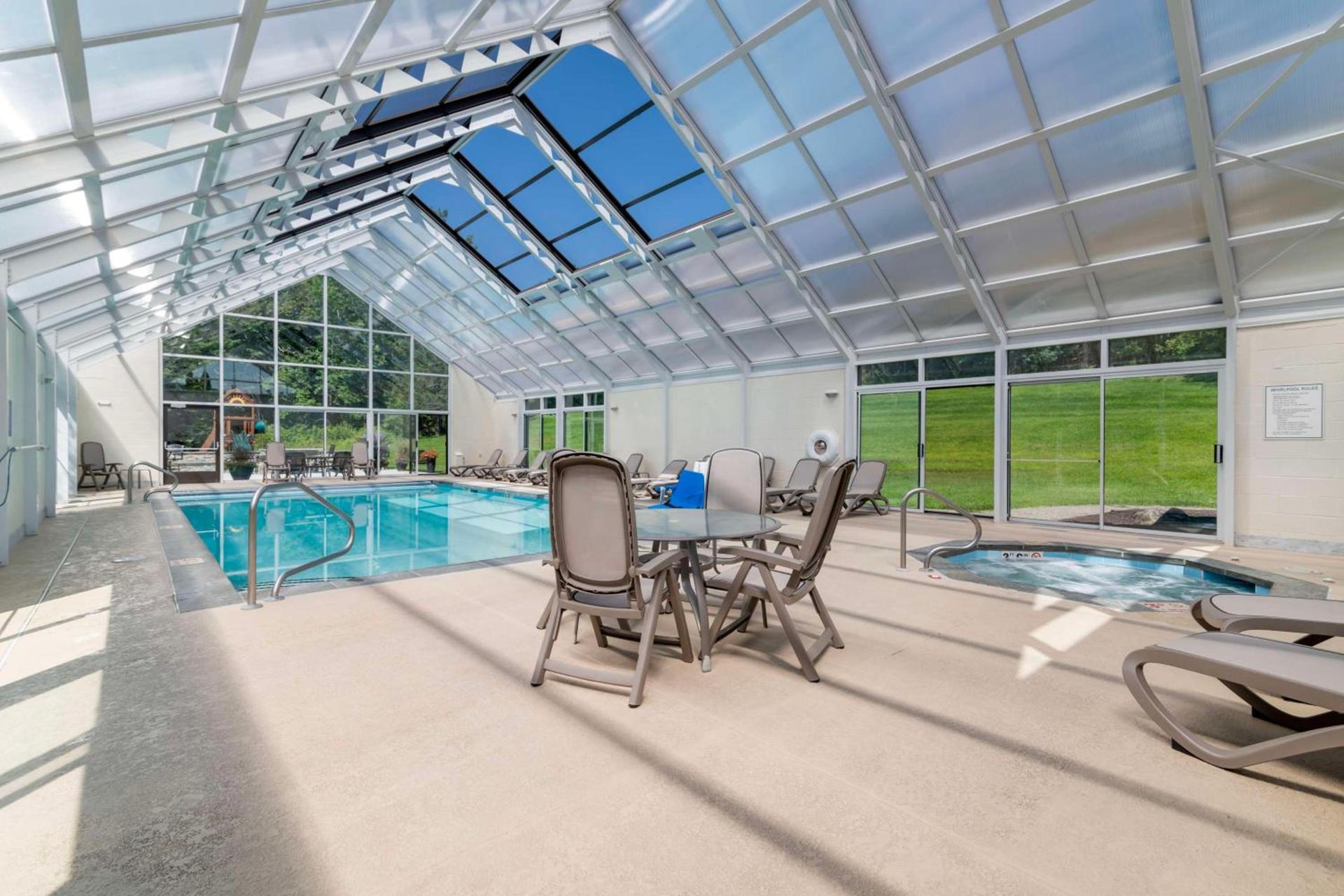 Best Western Plus Waterbury - Stowe photo 42