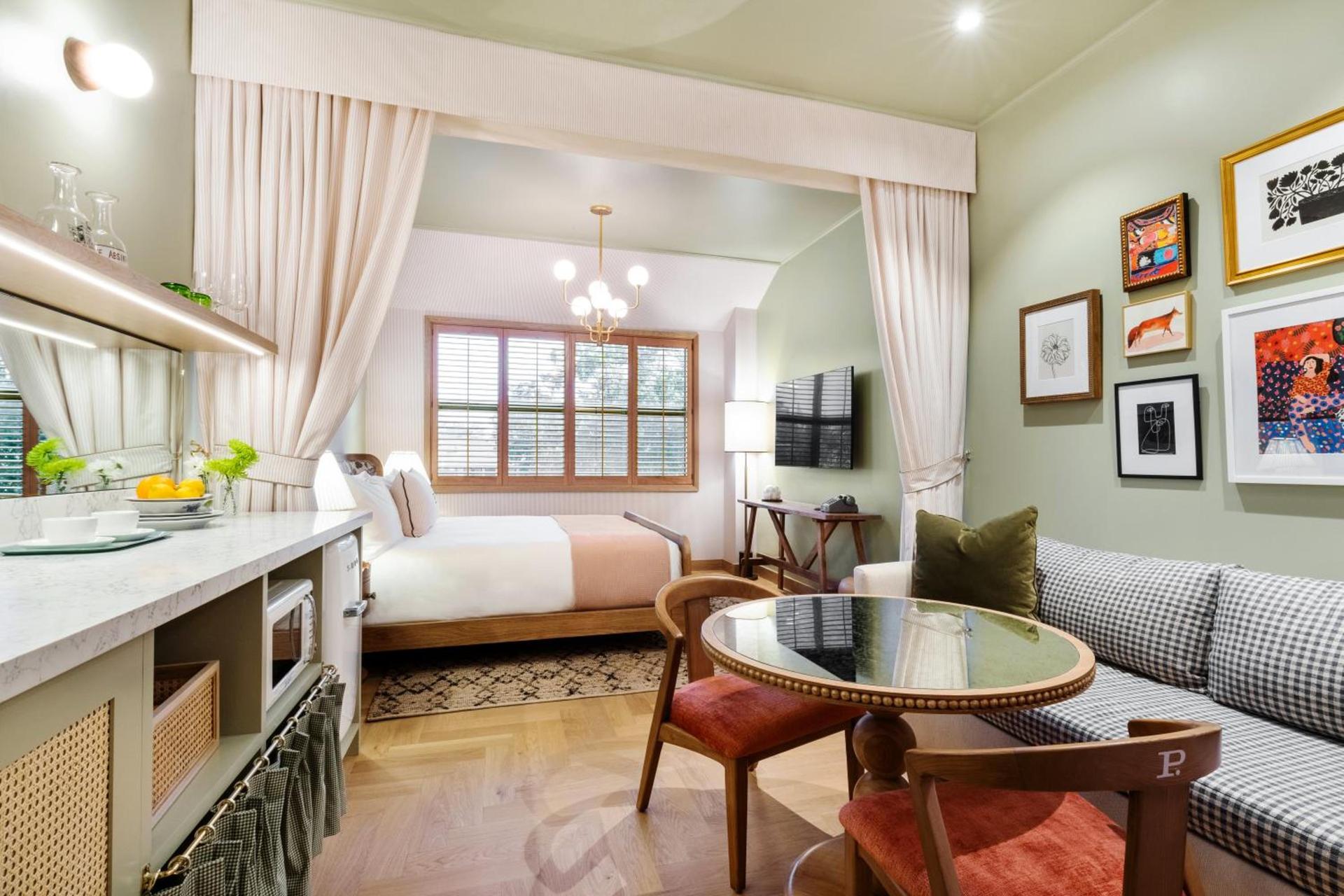 Palihouse Hyde Park Village photo 39
