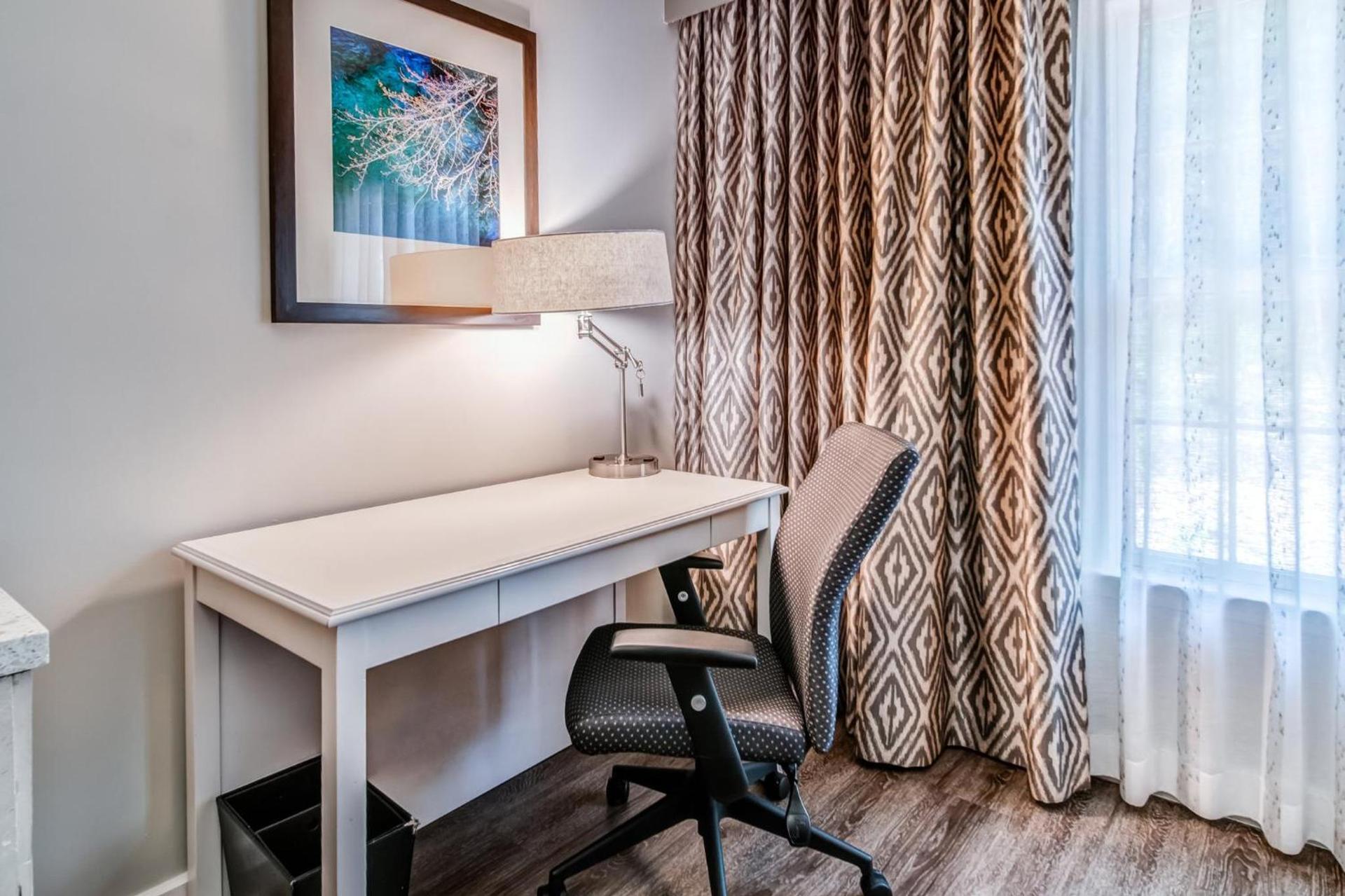 Hotel Indigo Atlanta-Vinings Ballpark Area by IHG photo 21