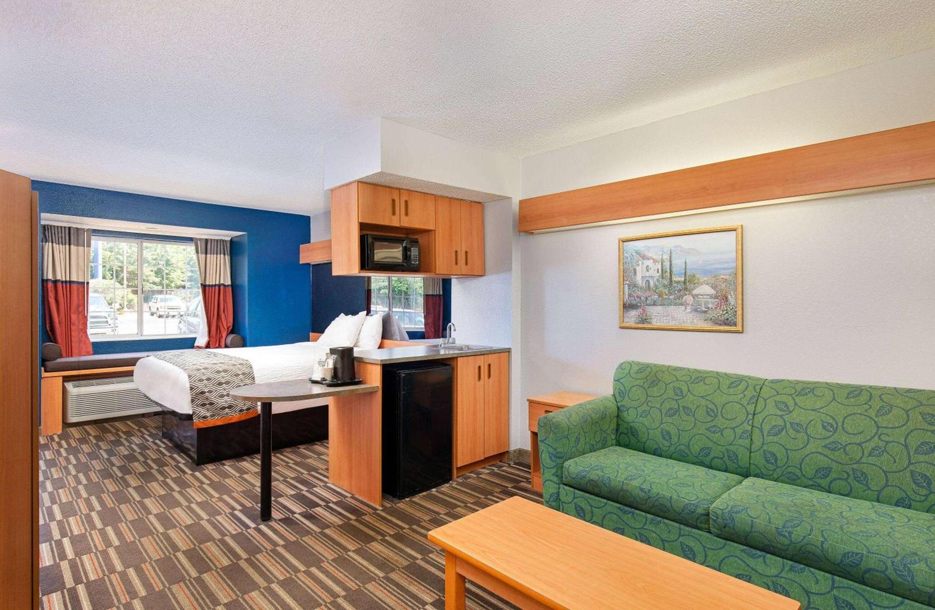 Microtel Inn & Suites by Wyndham Cordova Memphis I-40 East photo 20