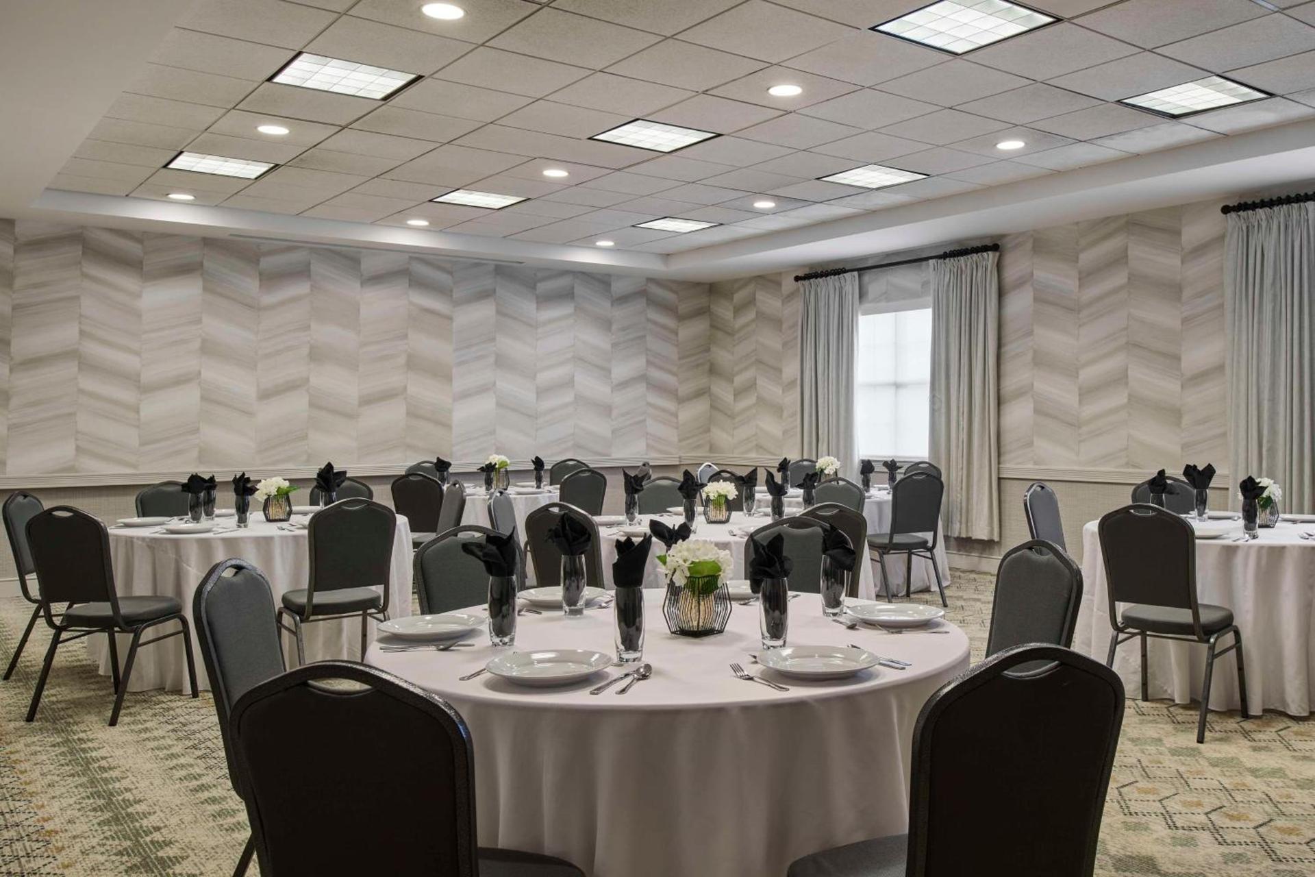 Homewood Suites by Hilton Anchorage photo 21