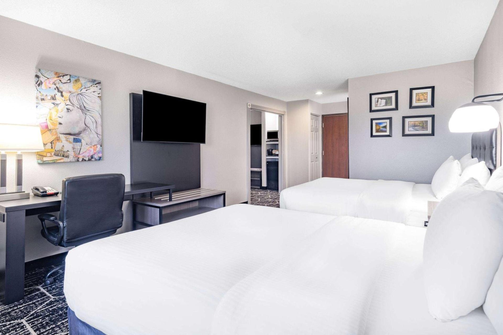La Quinta by Wyndham Evansville photo 17