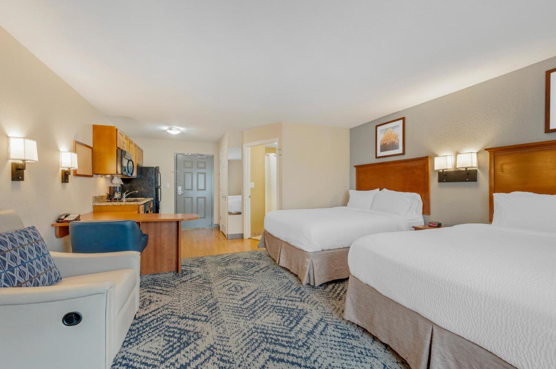 Candlewood Suites Indianapolis East by IHG photo 3