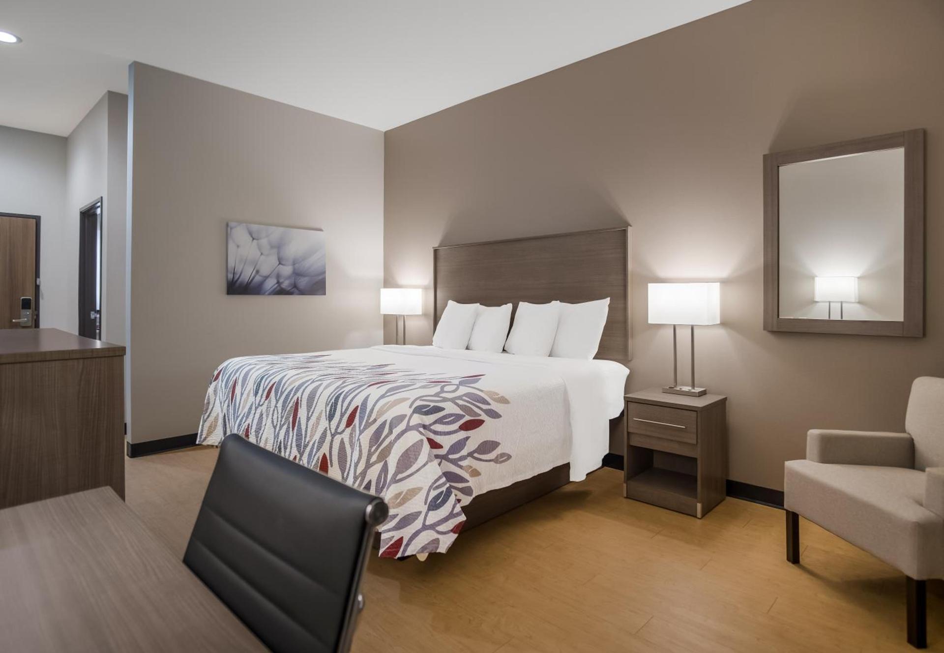 Red Roof Inn Lancaster, TX photo 6