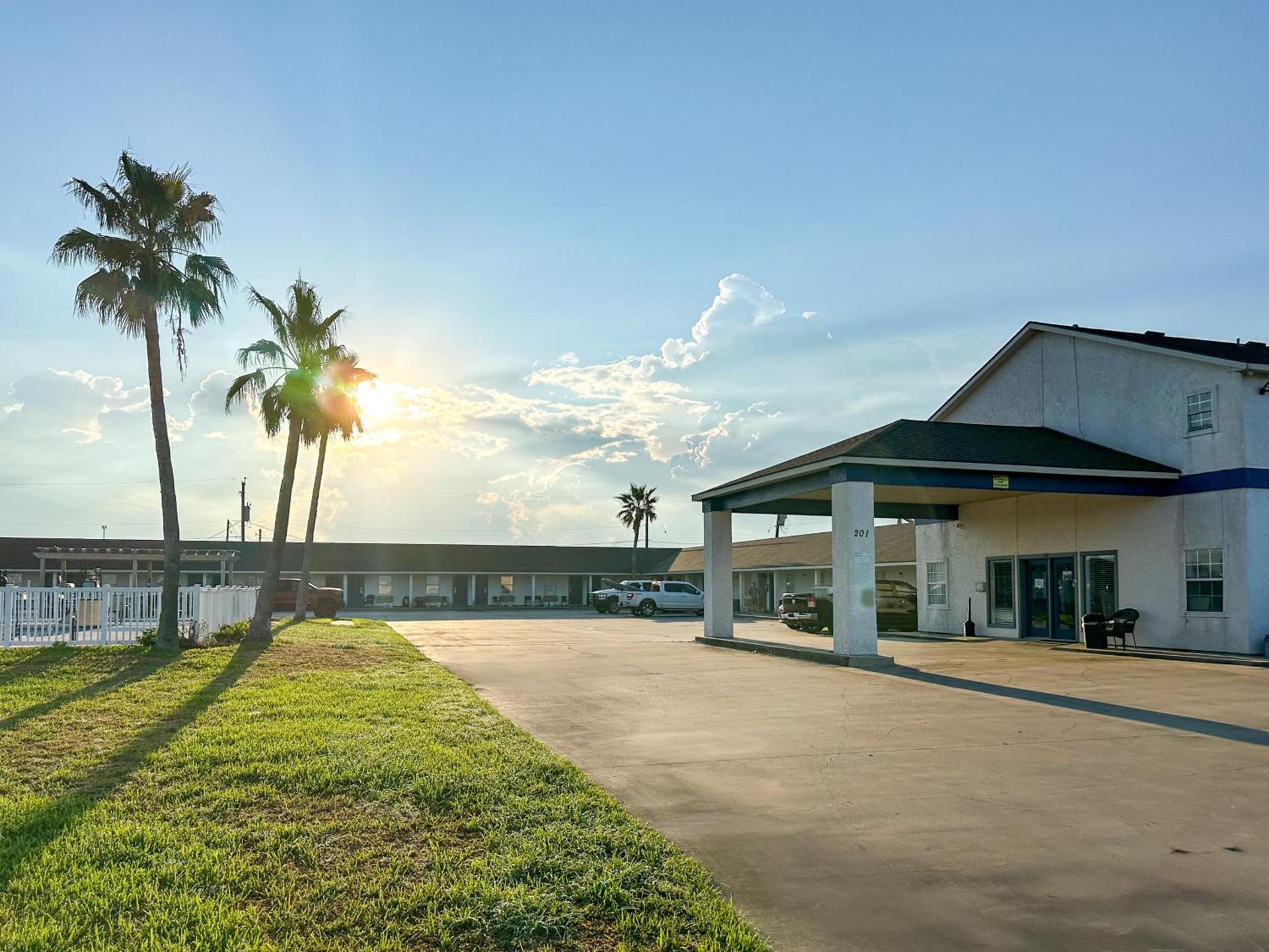 Coastal Bend at Seadrift, Motel & RV Park photo 2