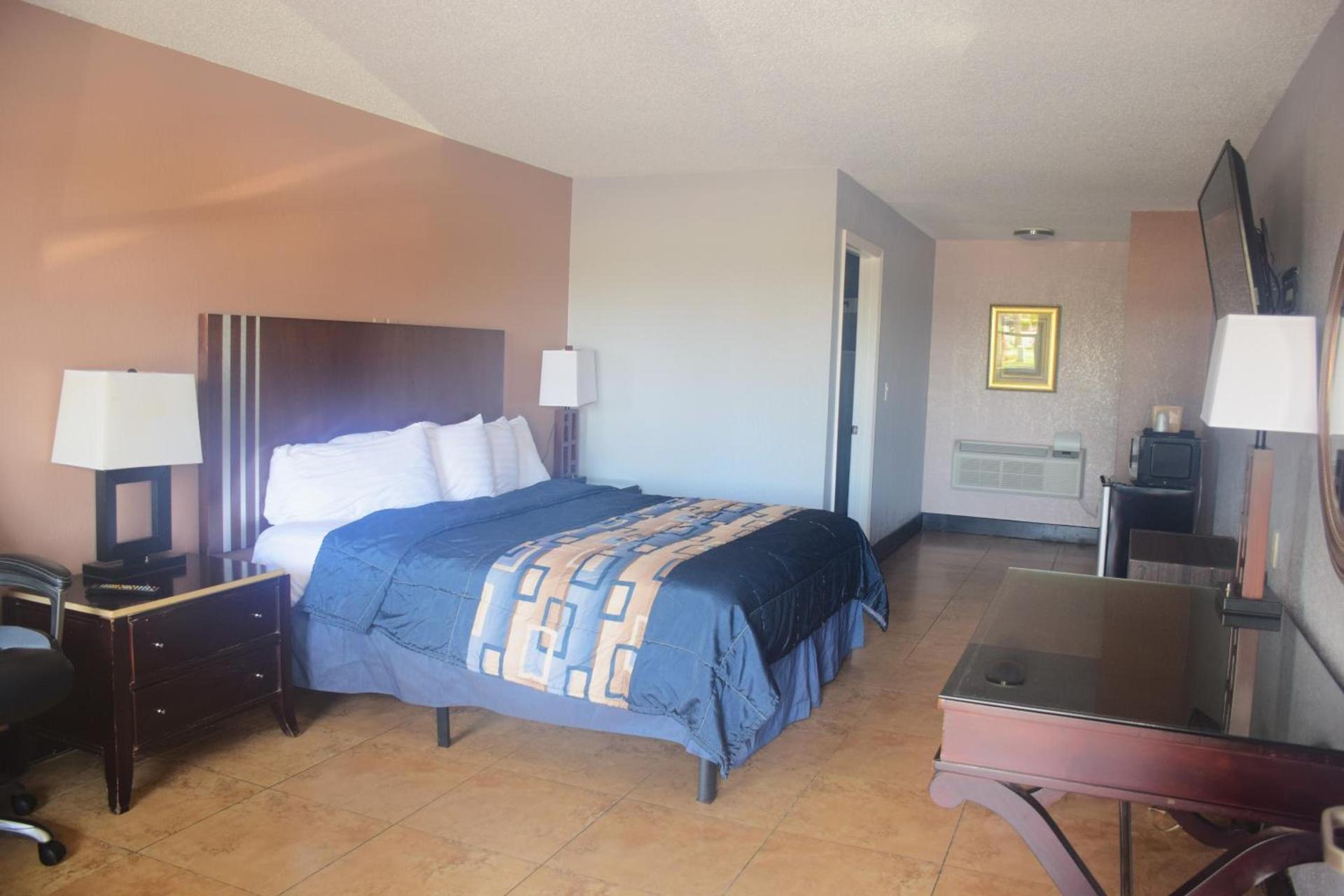 Flamingo Motel photo 8
