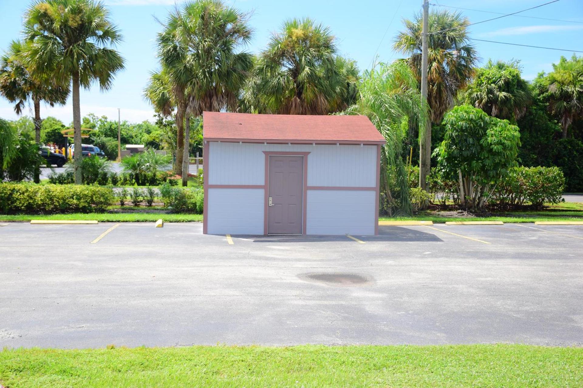 Flamingo Motel photo 16