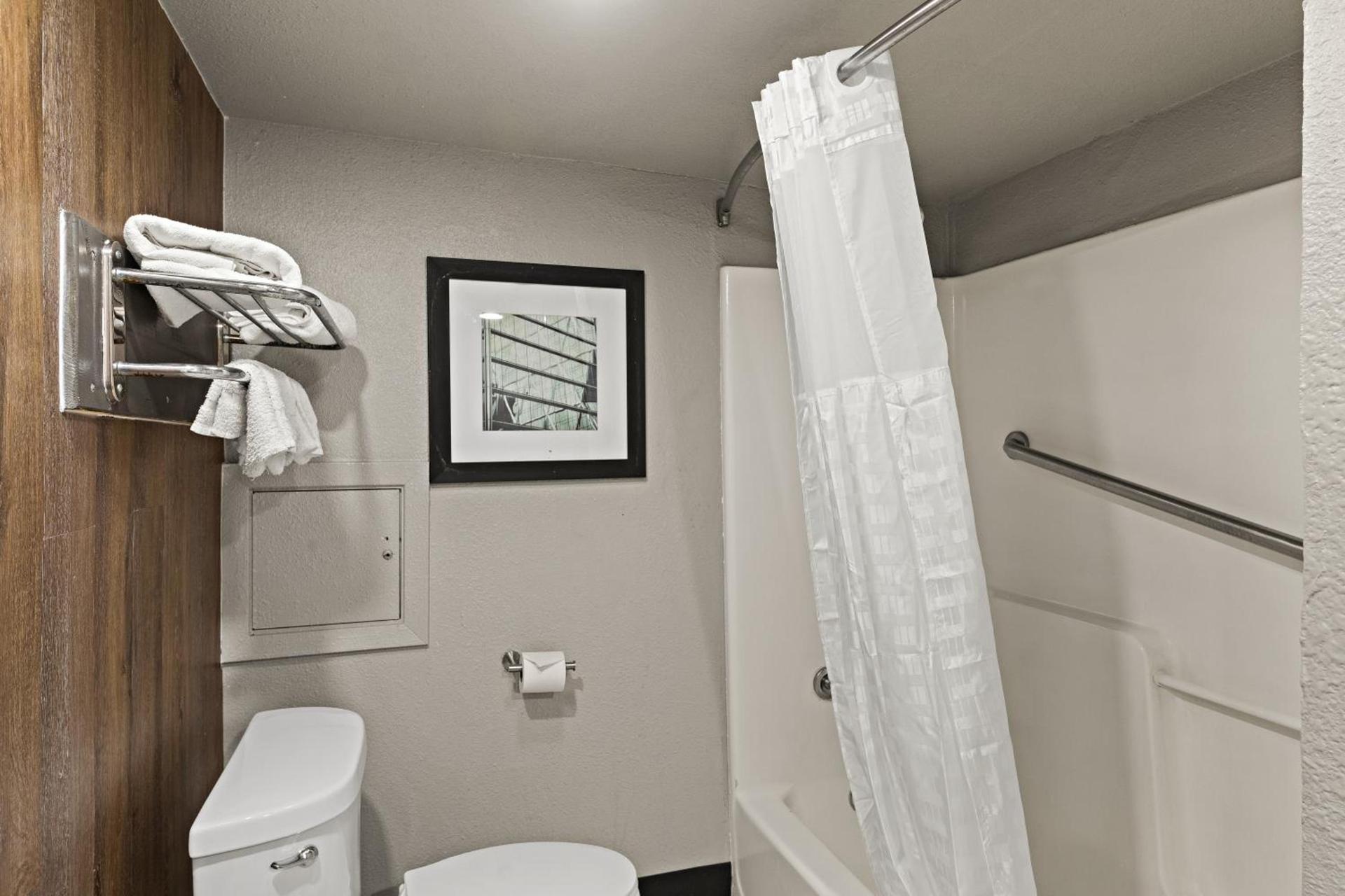 Scottish Inns Austin North photo 16