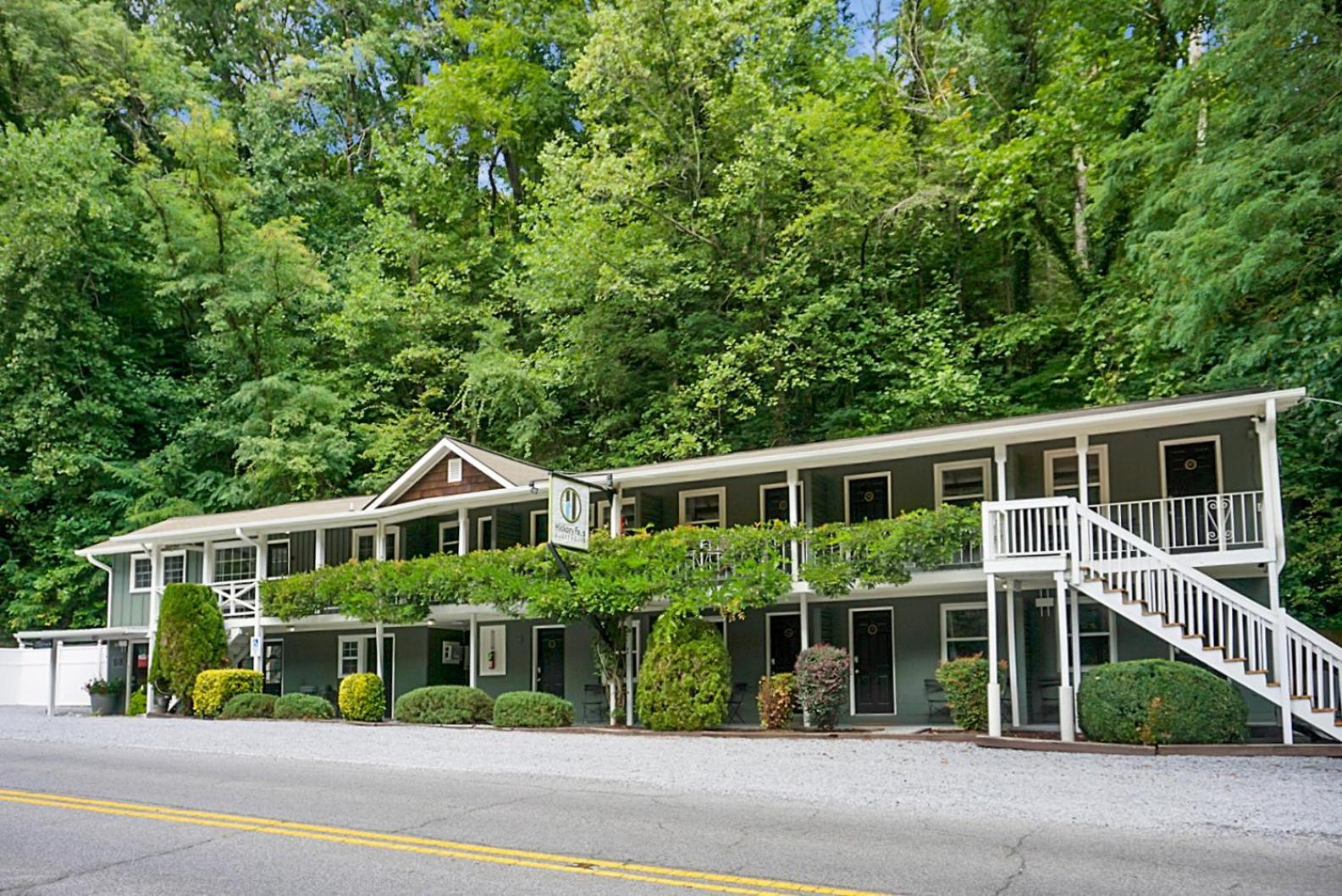 Hickory Falls Inn photo 16