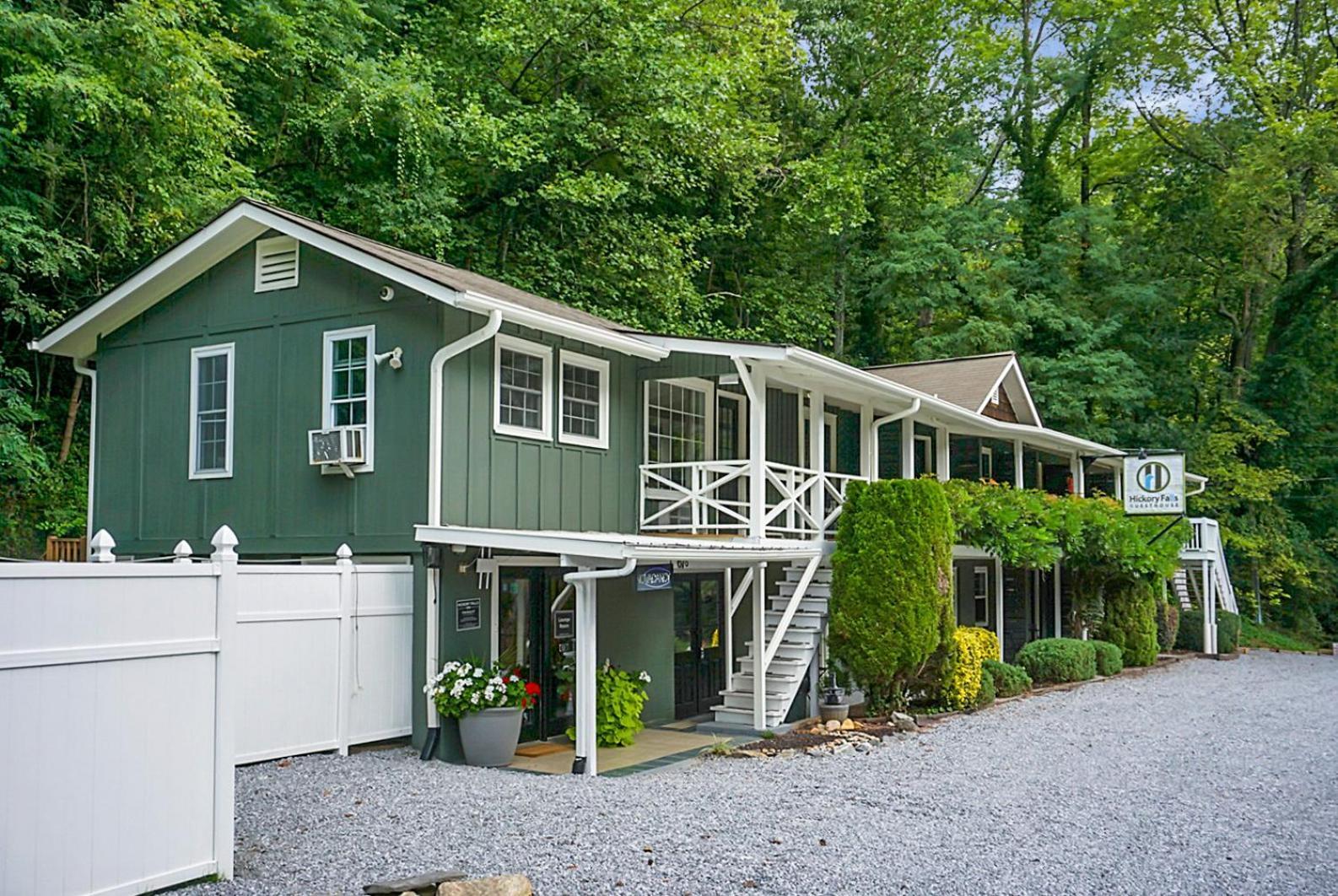 Hickory Falls Inn photo 19