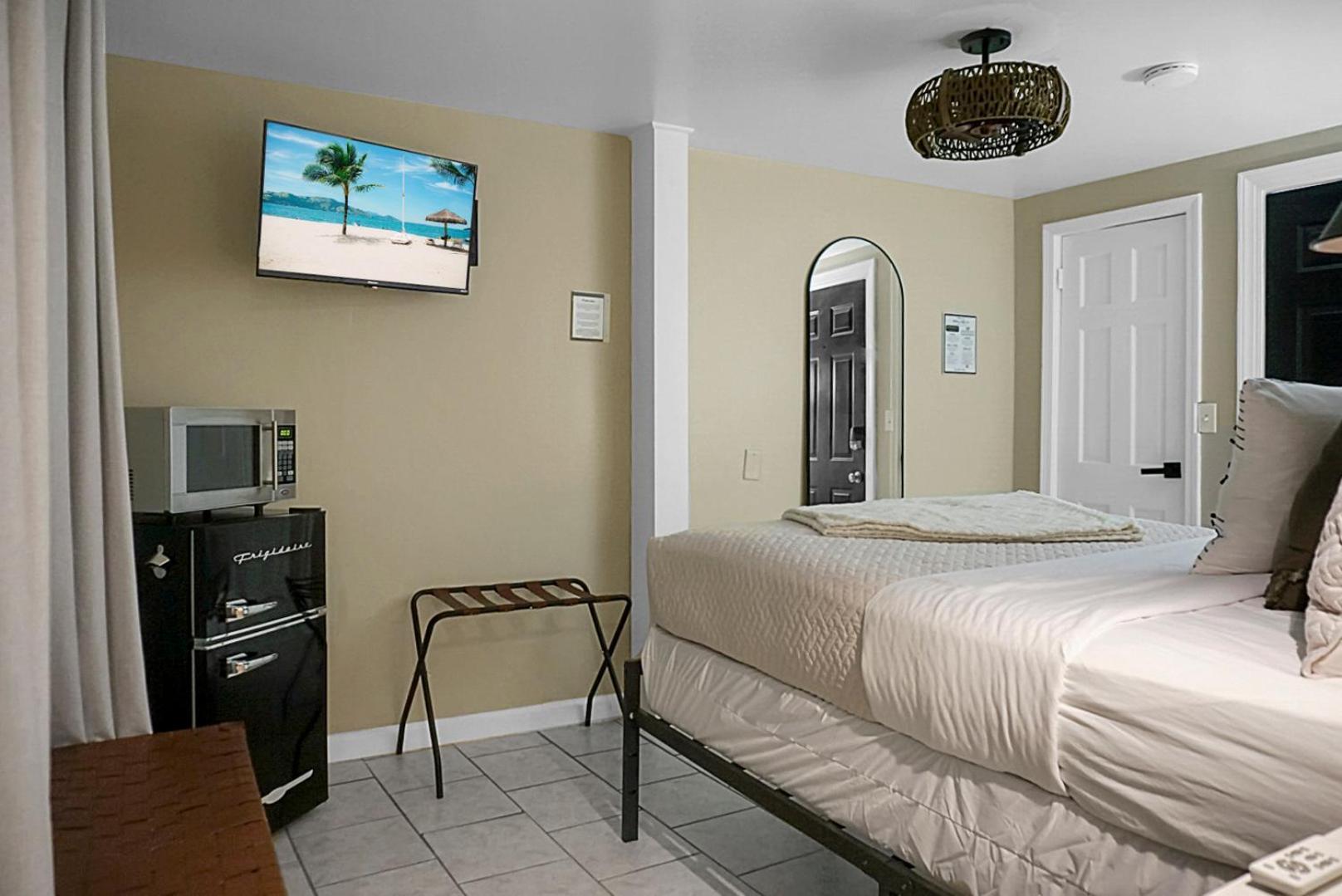 Hickory Falls Inn photo 77