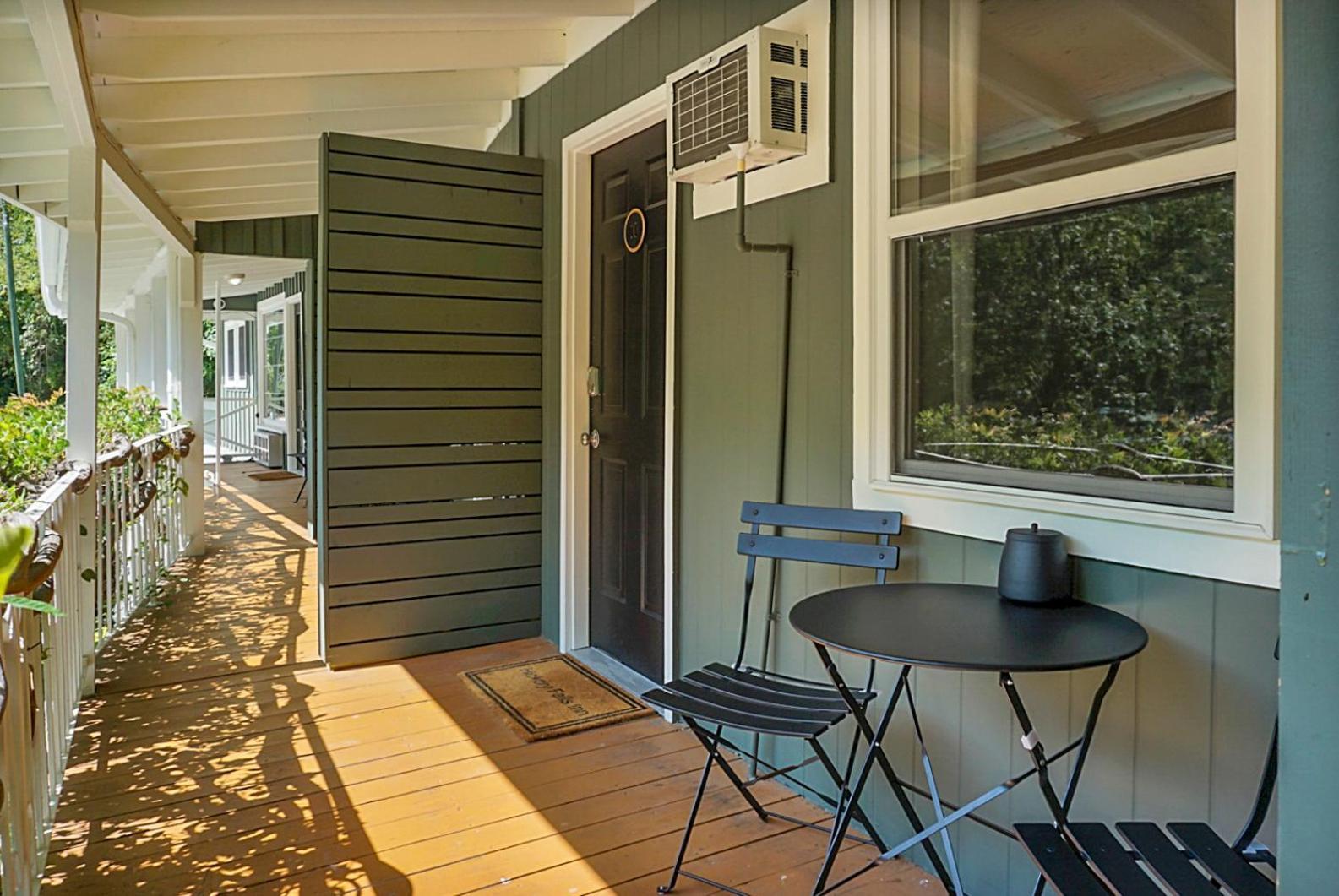 Hickory Falls Inn photo 91