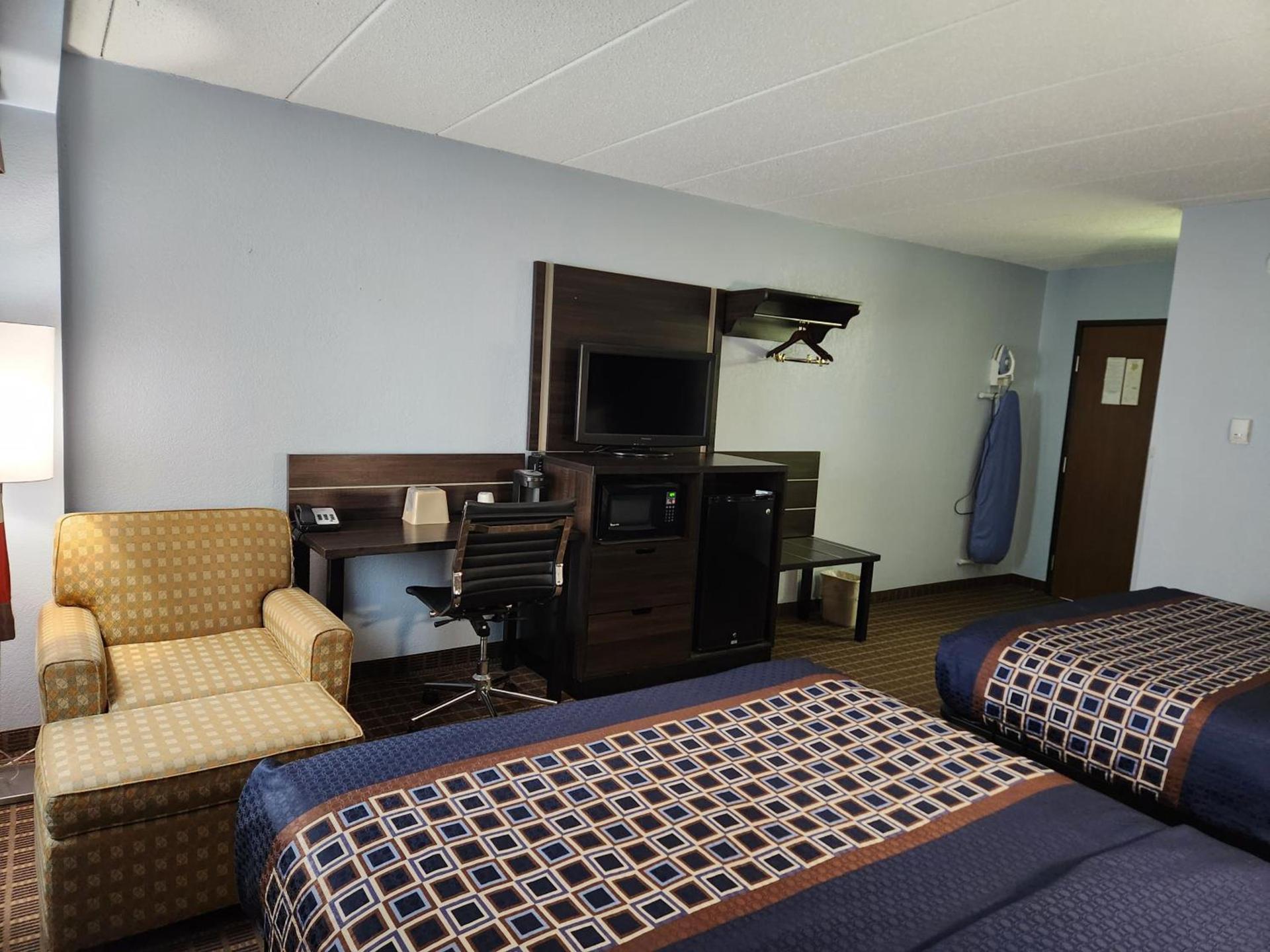 Stillwater Inn & Suites photo 29