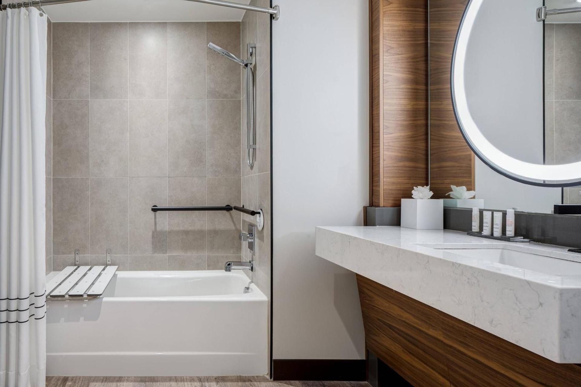 Odessa Marriott Hotel & Conference Center photo 17