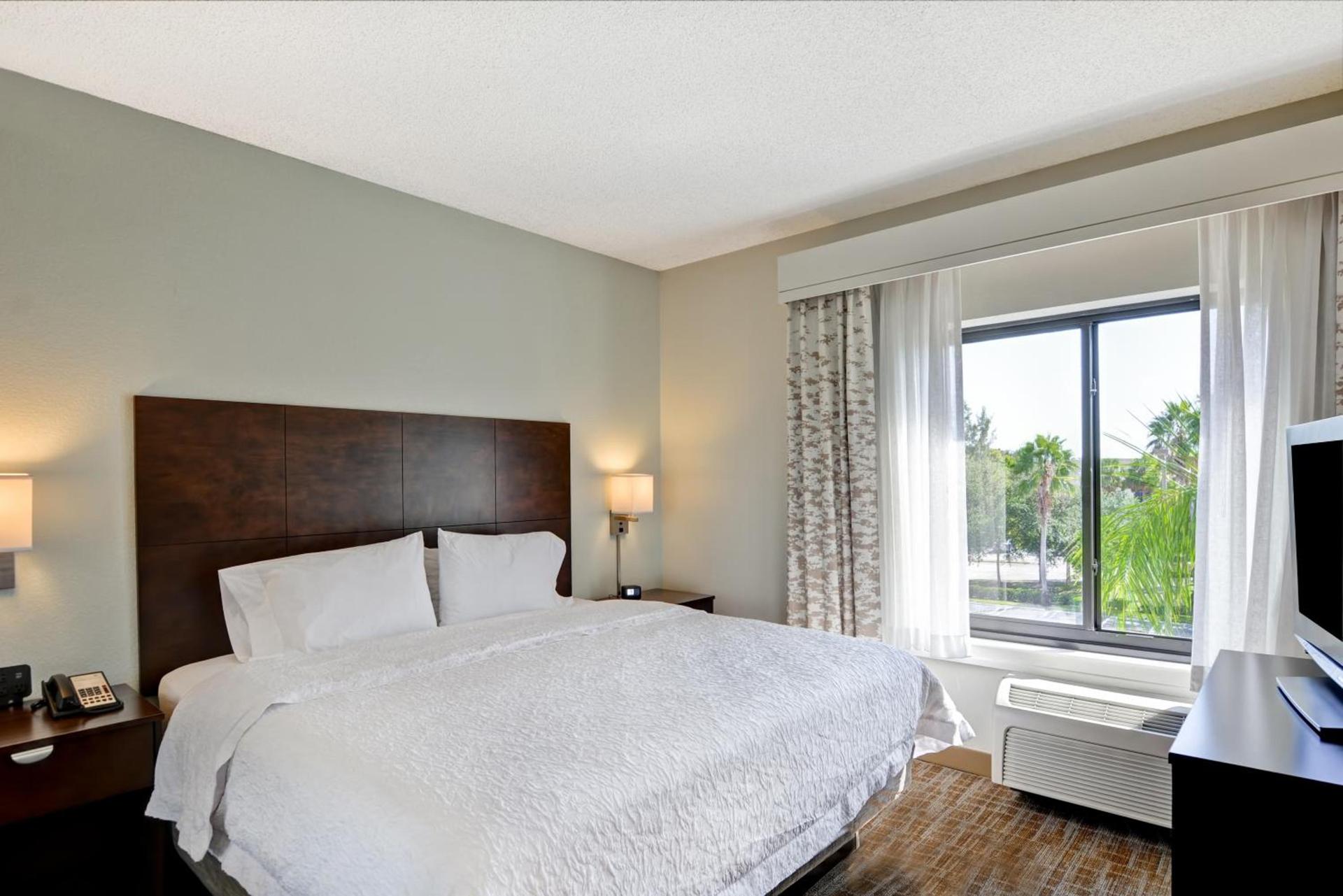 Hampton Inn & Suites Boynton Beach photo 13
