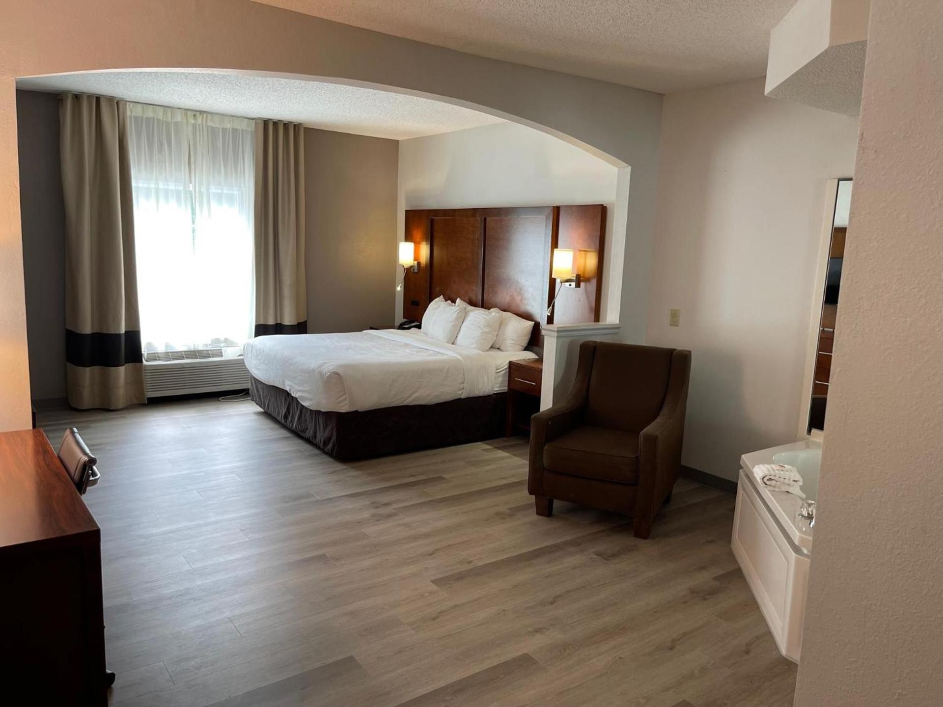 Comfort Suites Salisbury I-85 photo 49