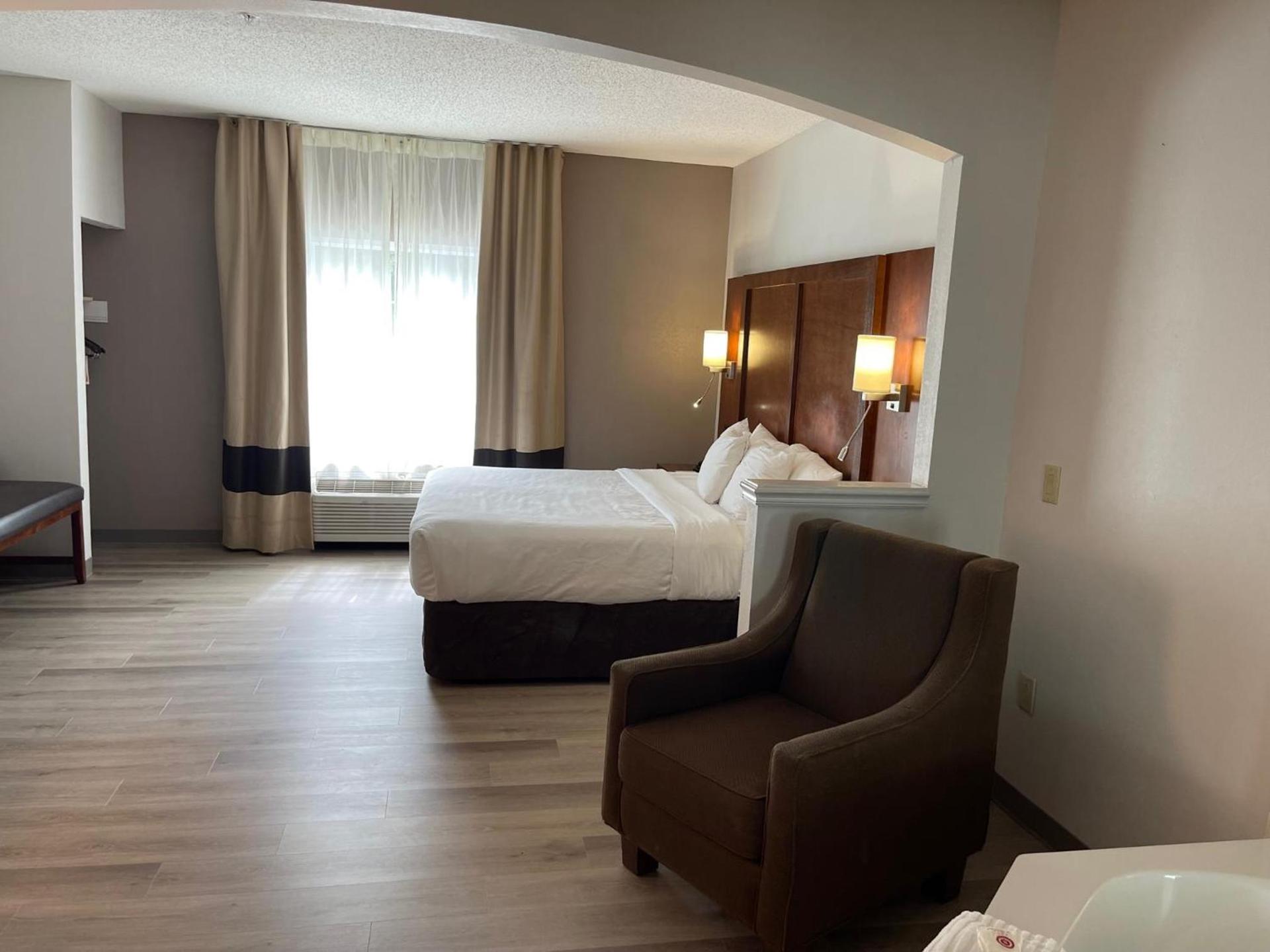 Comfort Suites Salisbury I-85 photo 50