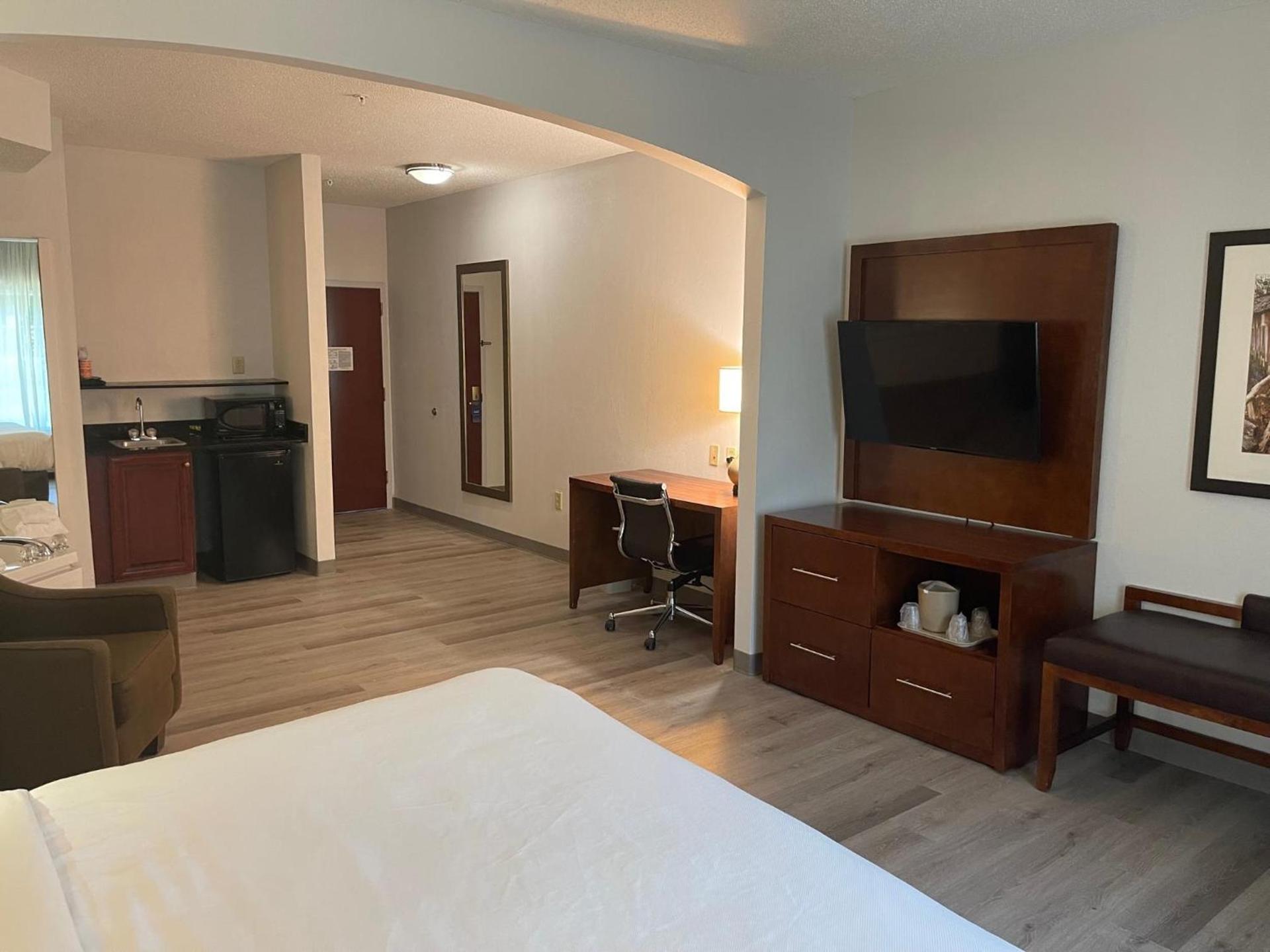 Comfort Suites Salisbury I-85 photo 51