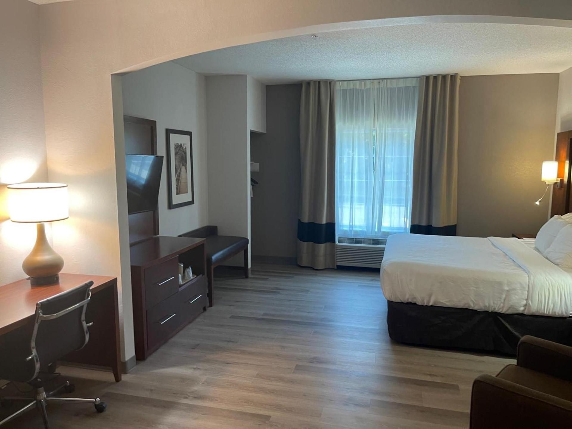 Comfort Suites Salisbury I-85 photo 53