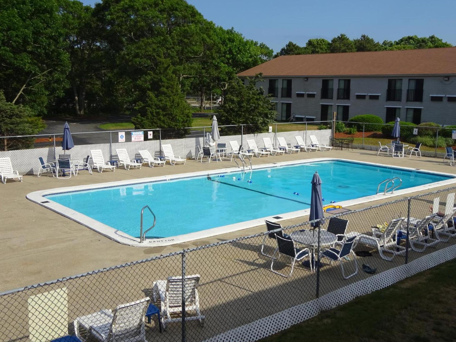 The Mariner Resort Cape Cod by The Red Collection photo 12