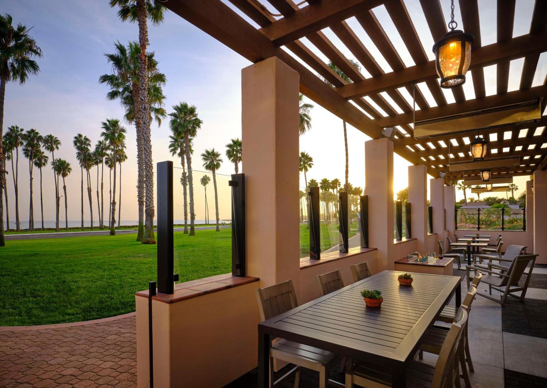 Hilton Santa Barbara Beachfront Resort photo 16