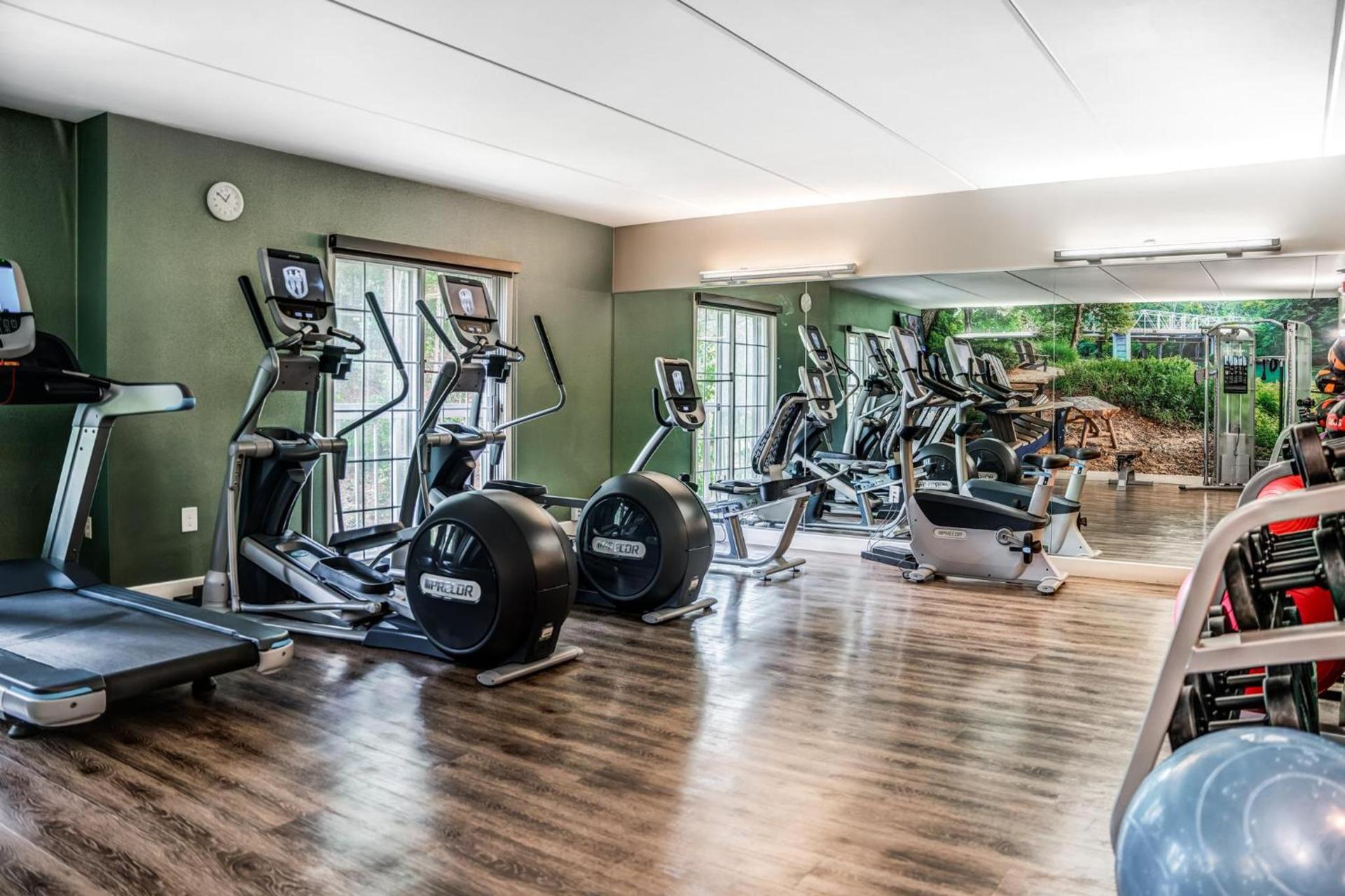 Hotel Indigo Atlanta-Vinings Ballpark Area by IHG photo 87