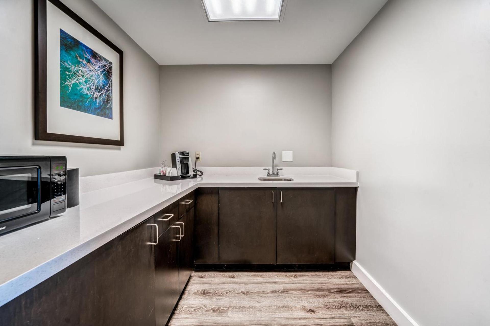 Hotel Indigo Atlanta-Vinings Ballpark Area by IHG photo 27