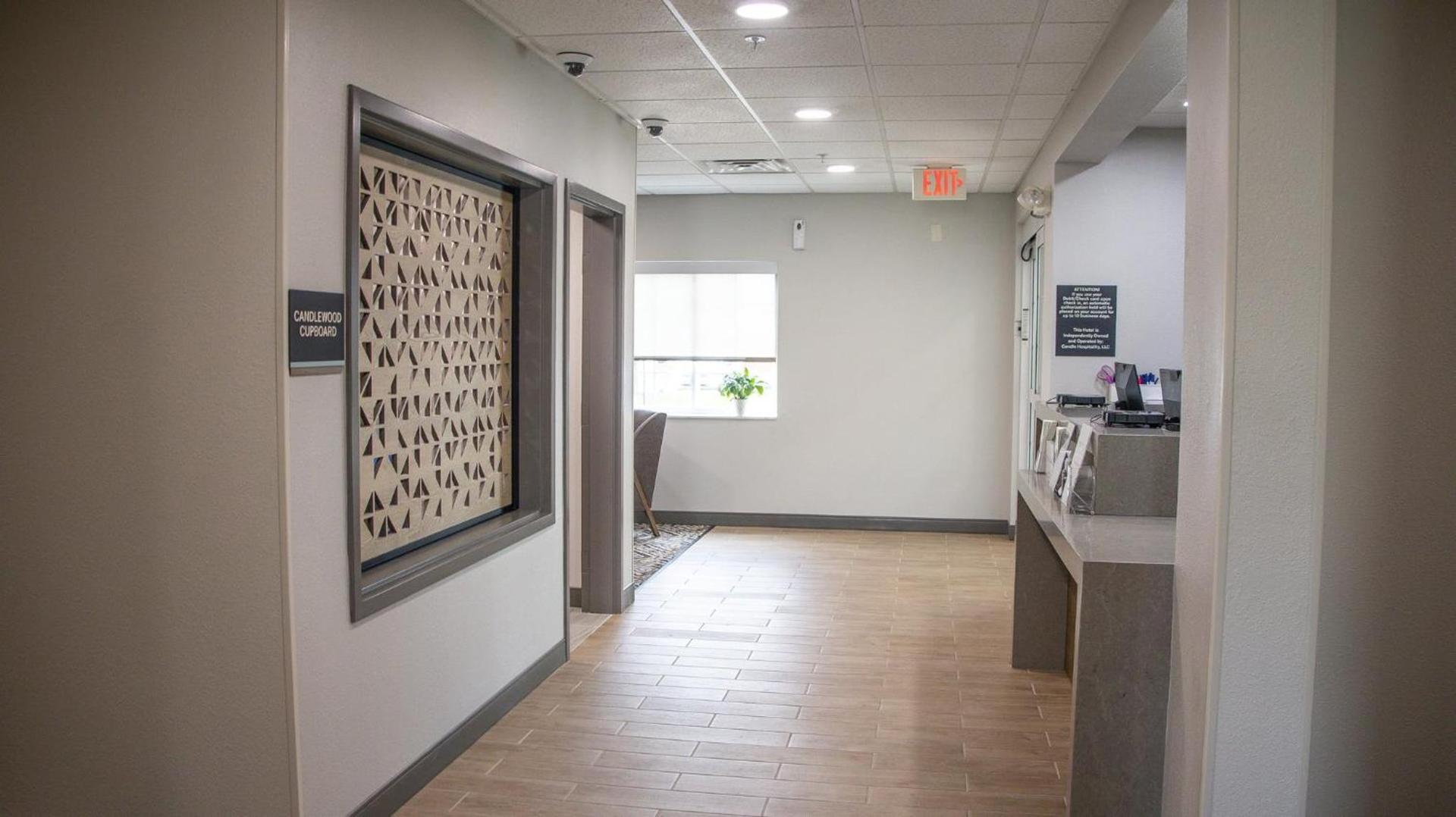 Candlewood Suites - Peoria at Grand Prairie by IHG photo 41