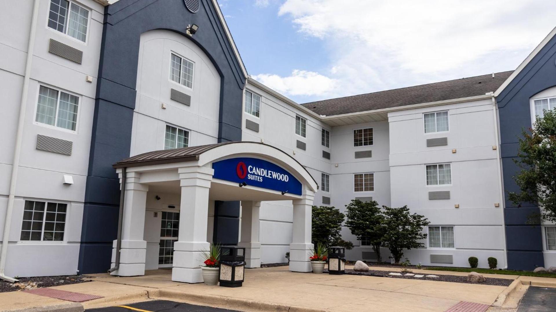 Candlewood Suites - Peoria at Grand Prairie by IHG photo 42