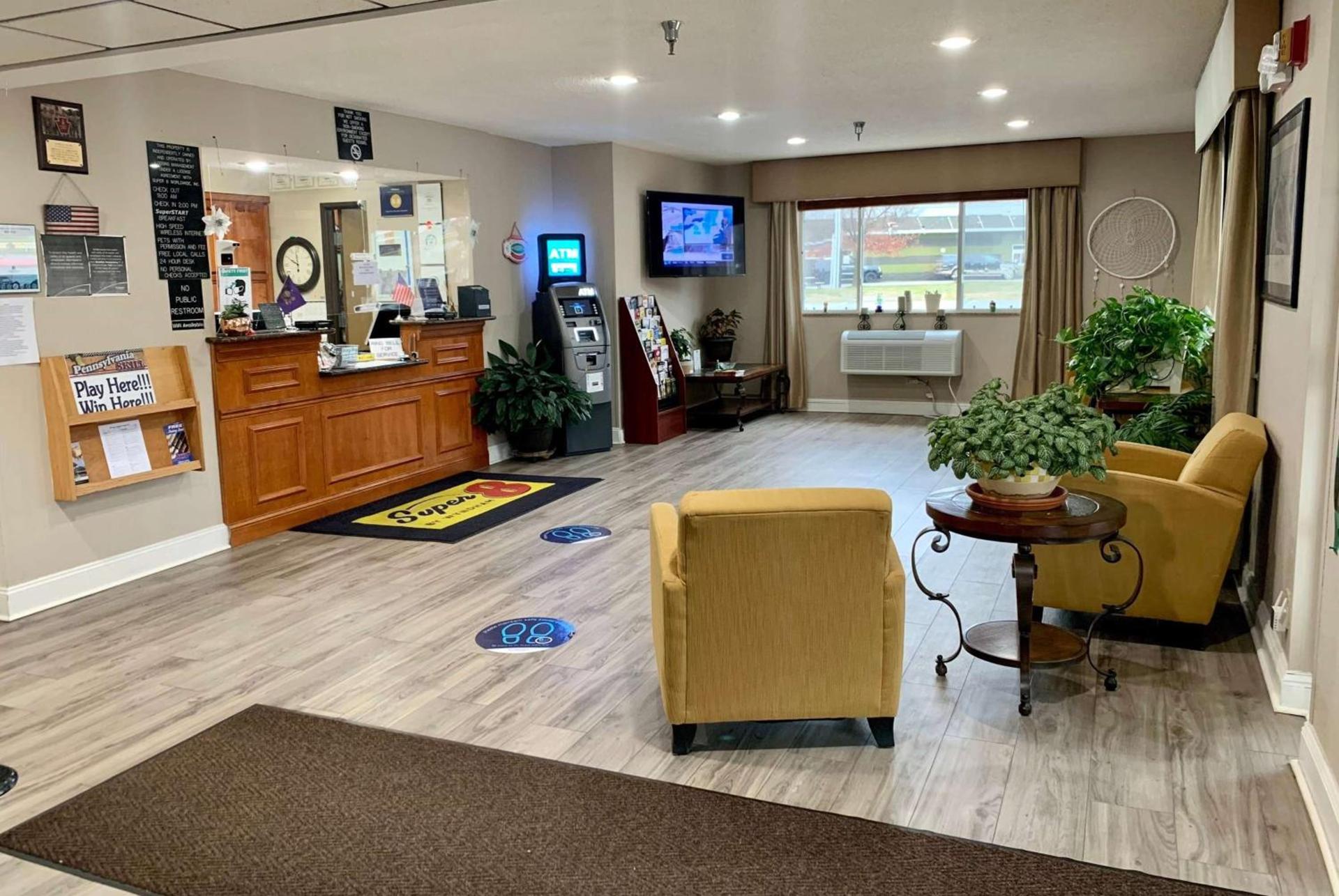 Super 8 by Wyndham Clearfield photo 4
