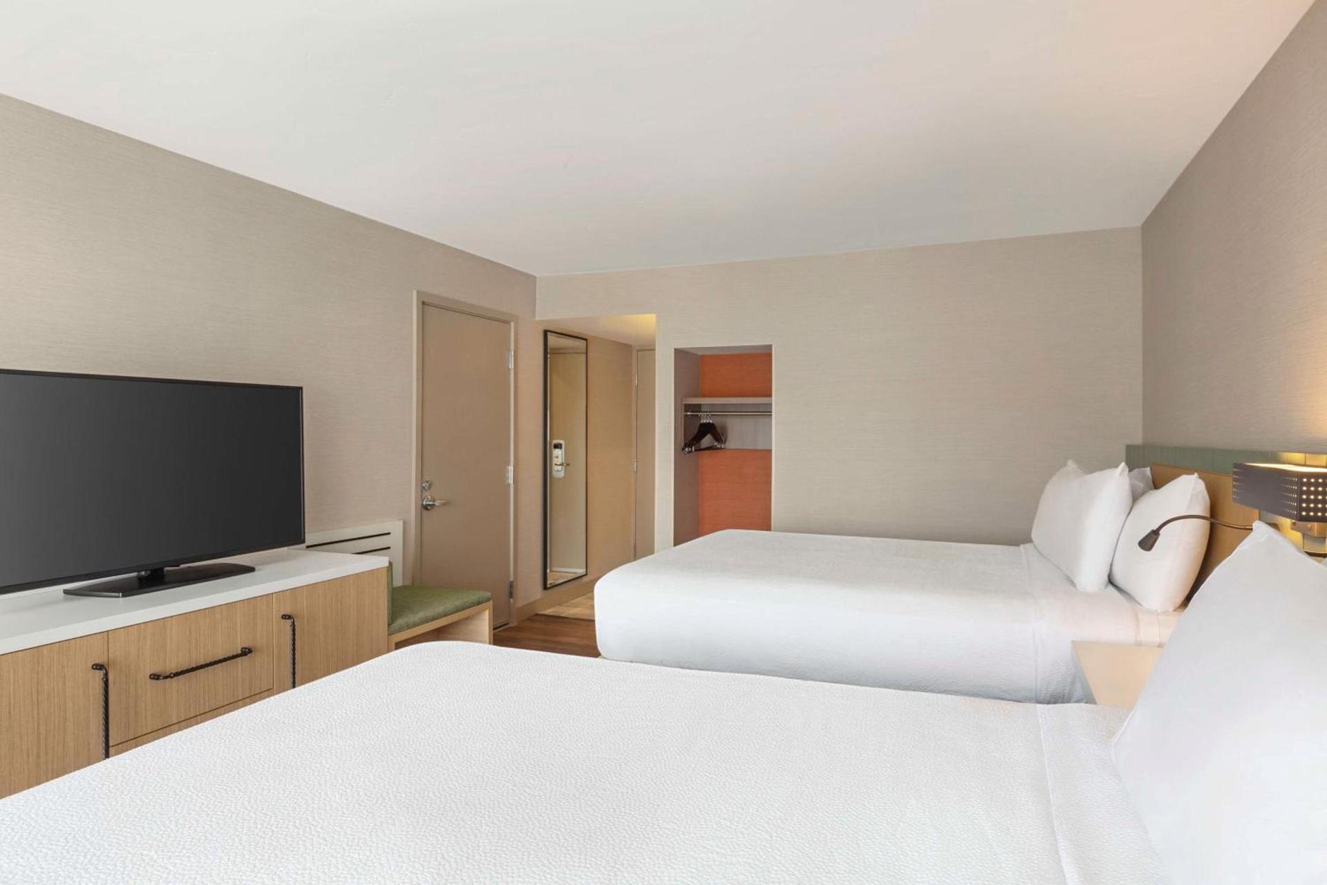 Hilton Garden Inn Monterey photo 61