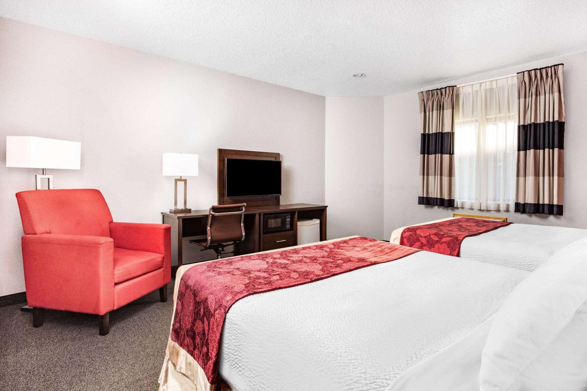 Ramada by Wyndham Keystone Near Mt Rushmore photo 32