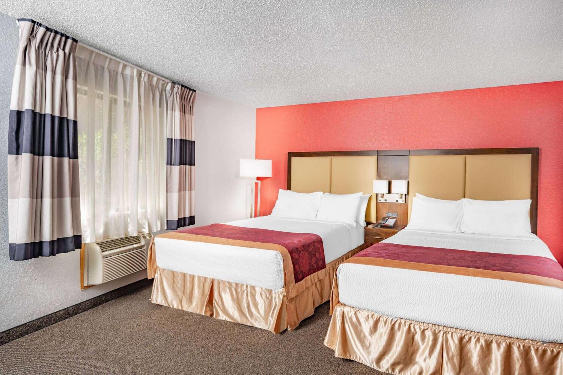 Ramada by Wyndham Keystone Near Mt Rushmore photo 40