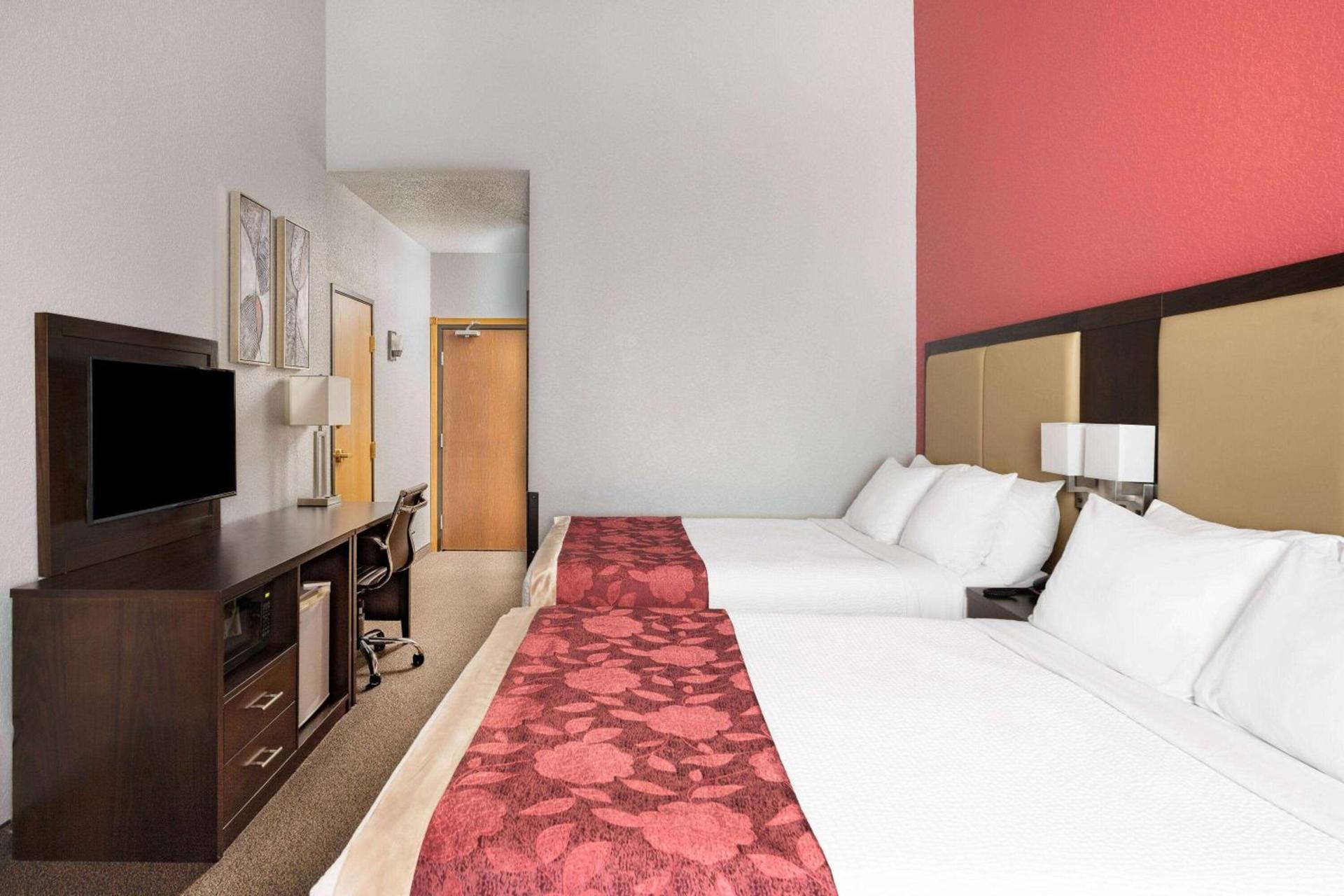 Ramada by Wyndham Keystone Near Mt Rushmore photo 41