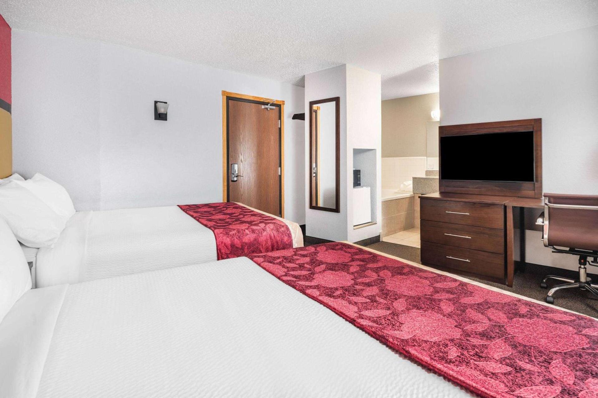 Ramada by Wyndham Keystone Near Mt Rushmore photo 45