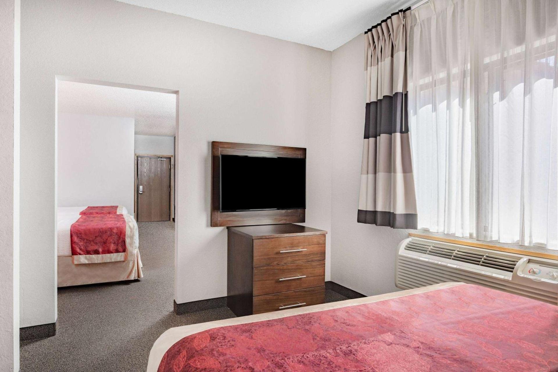 Ramada by Wyndham Keystone Near Mt Rushmore photo 48