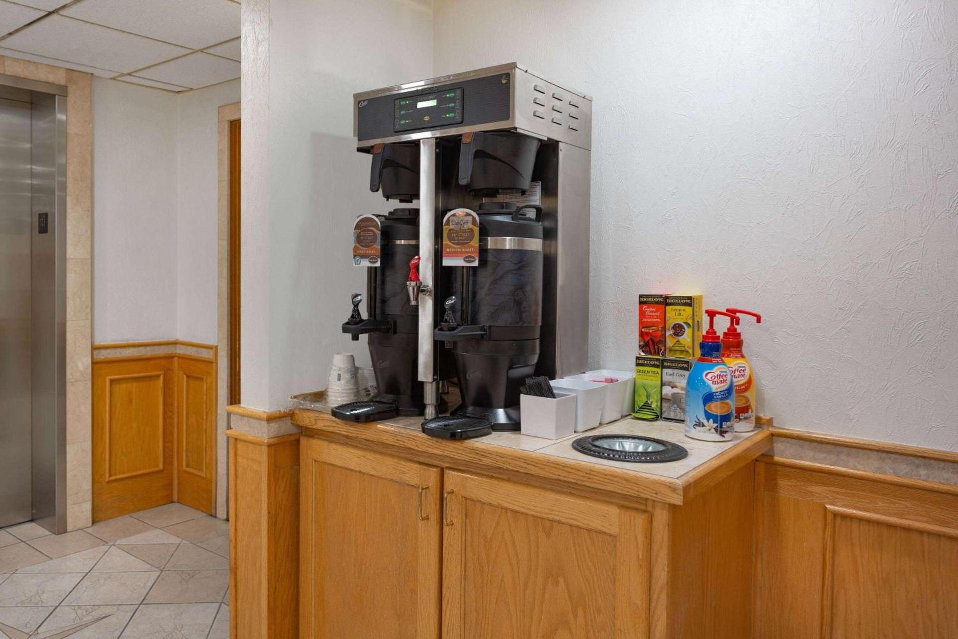 Ramada by Wyndham Keystone Near Mt Rushmore photo 53
