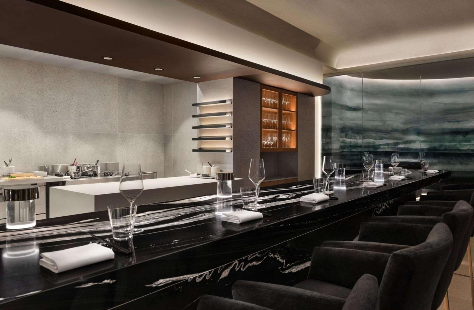 Martinique New York on Broadway, Curio Collection by Hilton photo 10