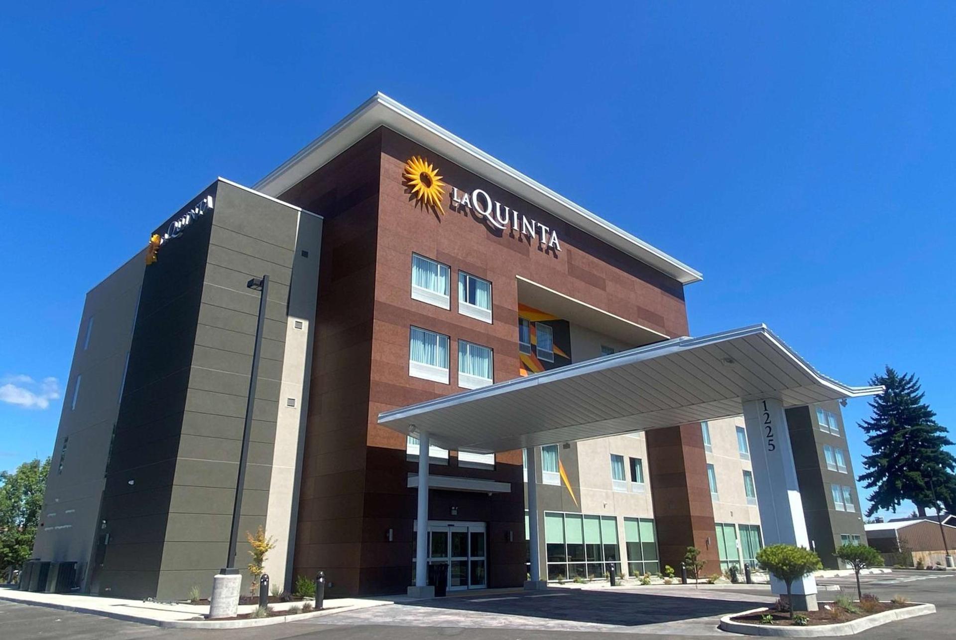 La Quinta Inn & Suites by Wyndham Centralia photo 3